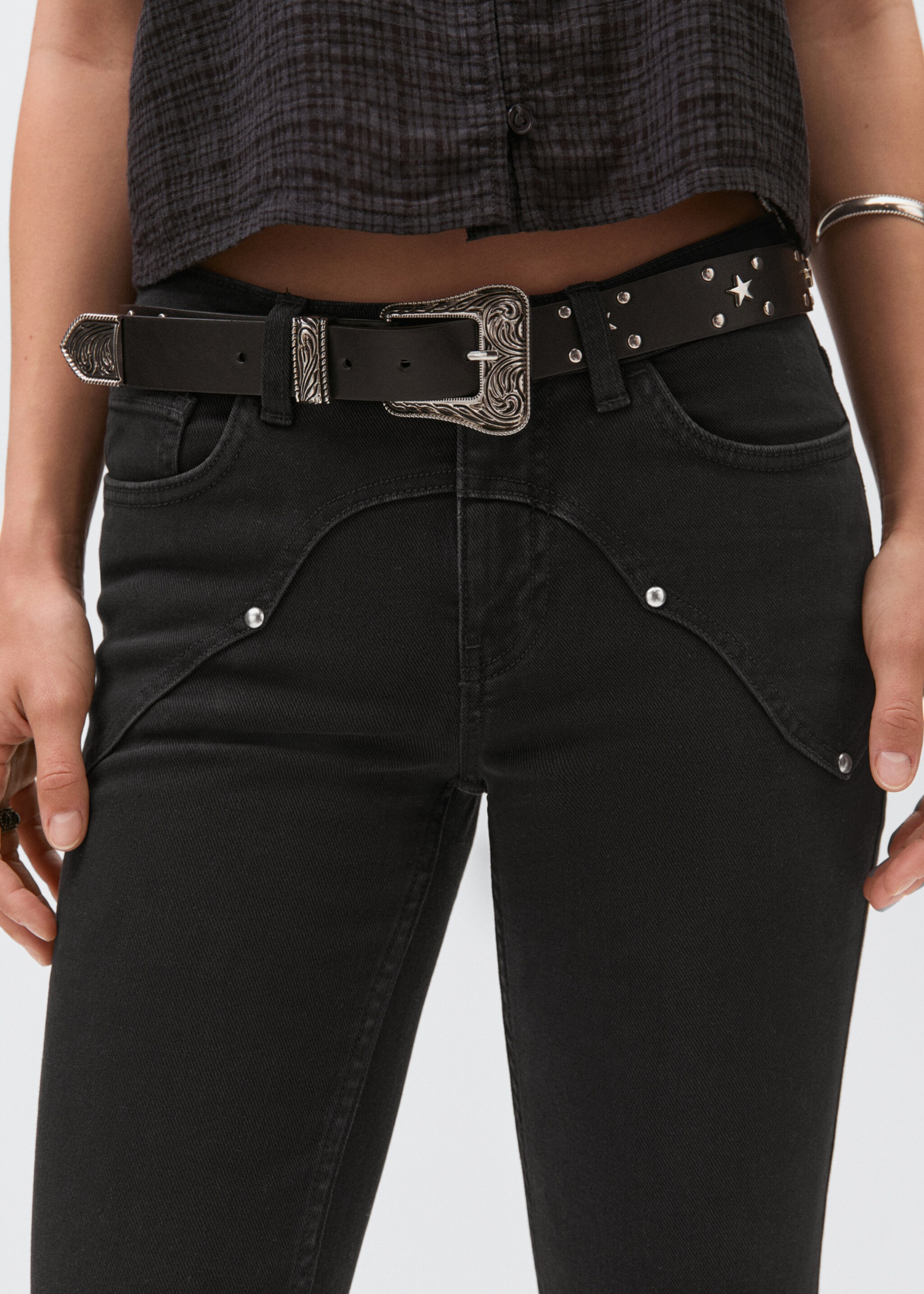 Flared jeans with studs - Details of the article 6