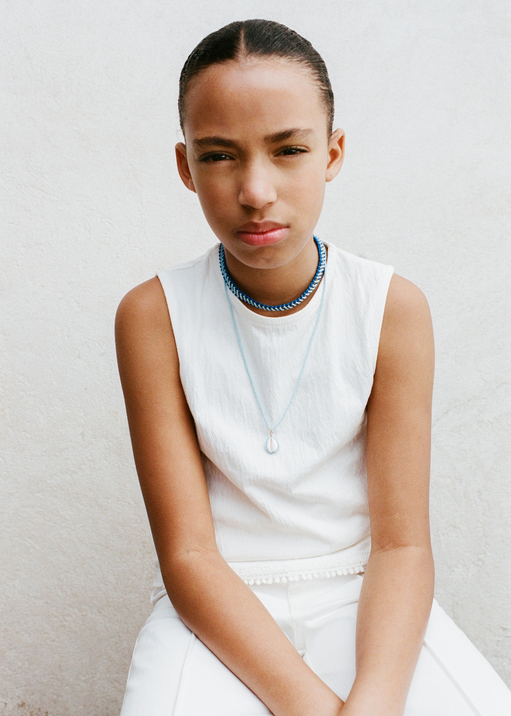 Textured embroidered t-shirt