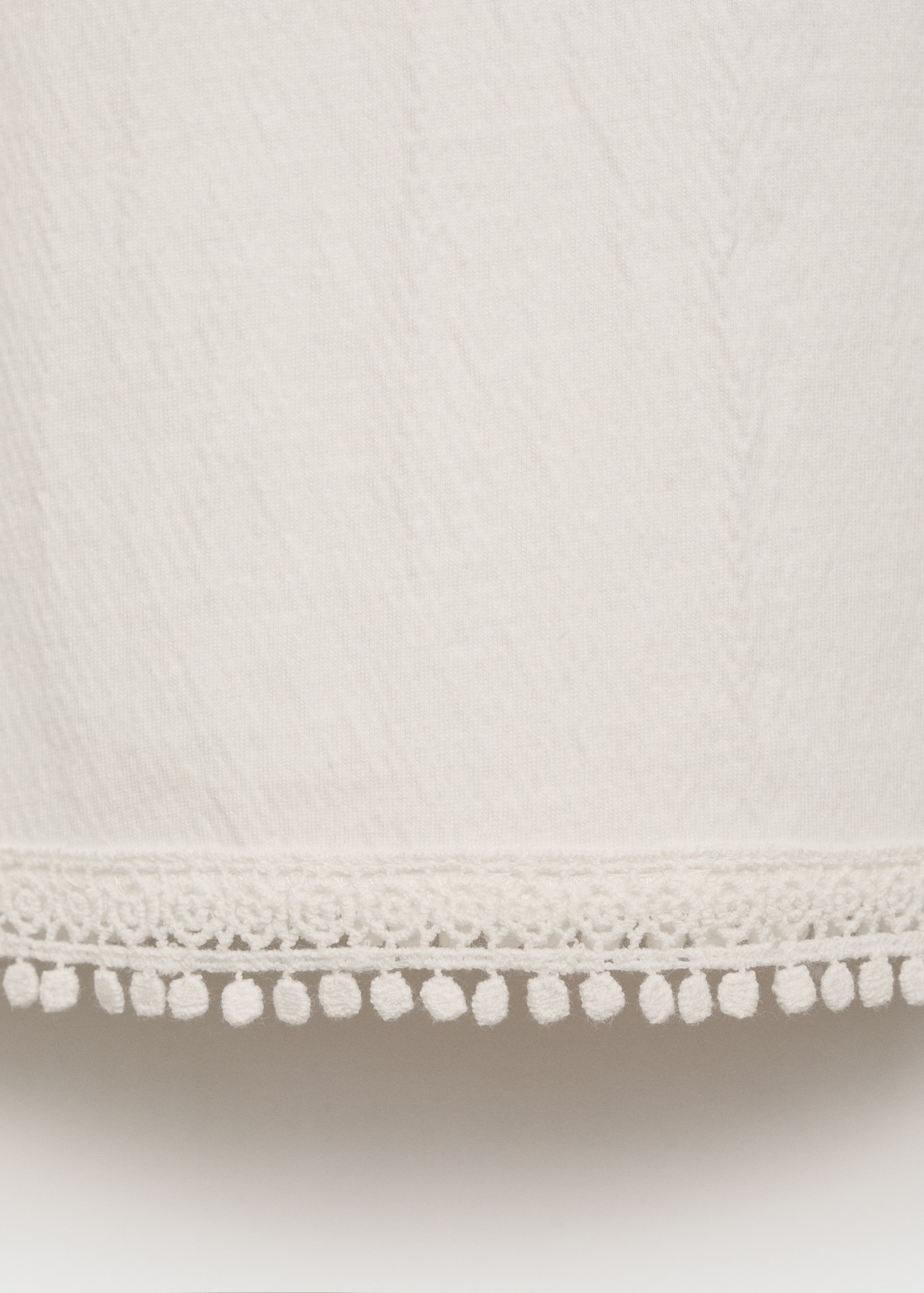 Strukturiertes T-Shirt mit Stickerei - Detail des Artikels 8