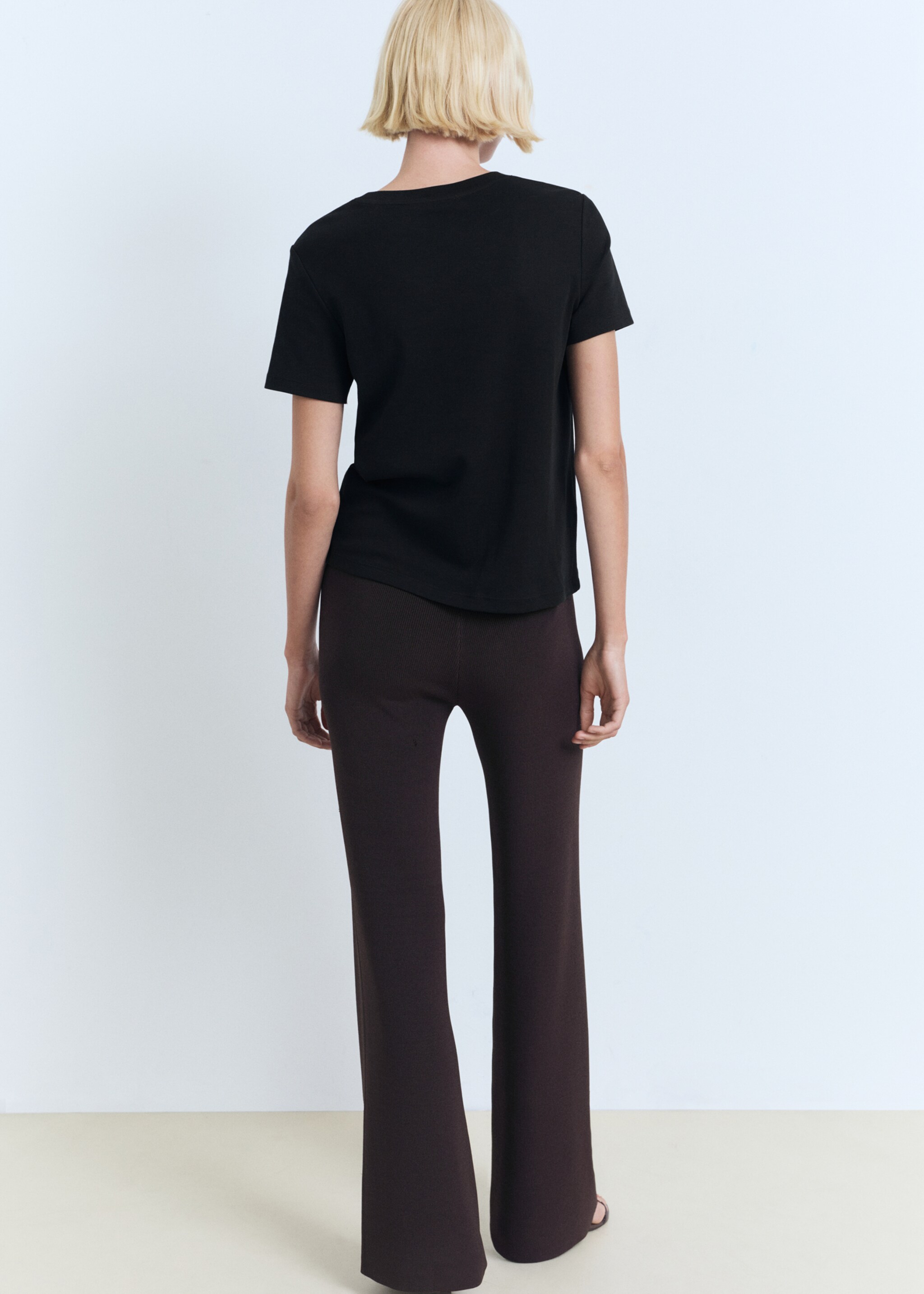 Cotton short-sleeved t-shirt - Reverse of the article