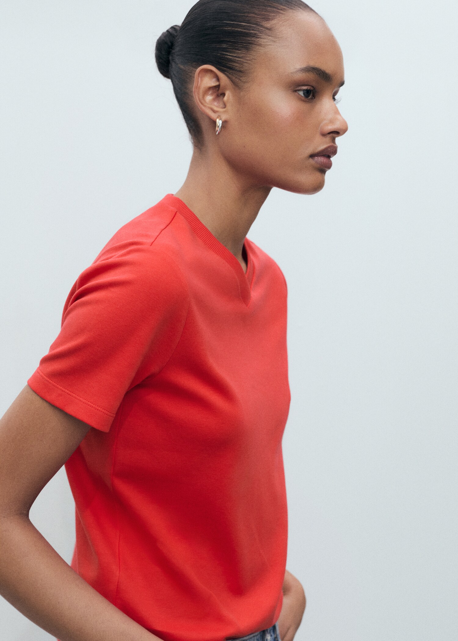 V-neck cotton T-shirt - Medium plane