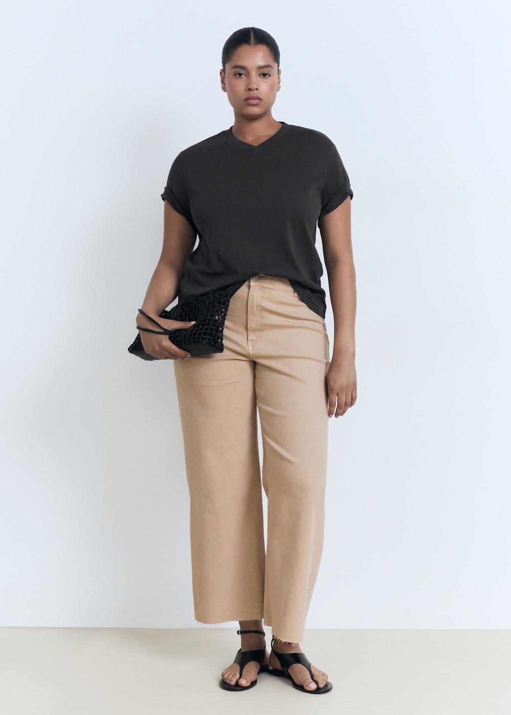 V-neck cotton T-shirt - Women | MANGO USA
