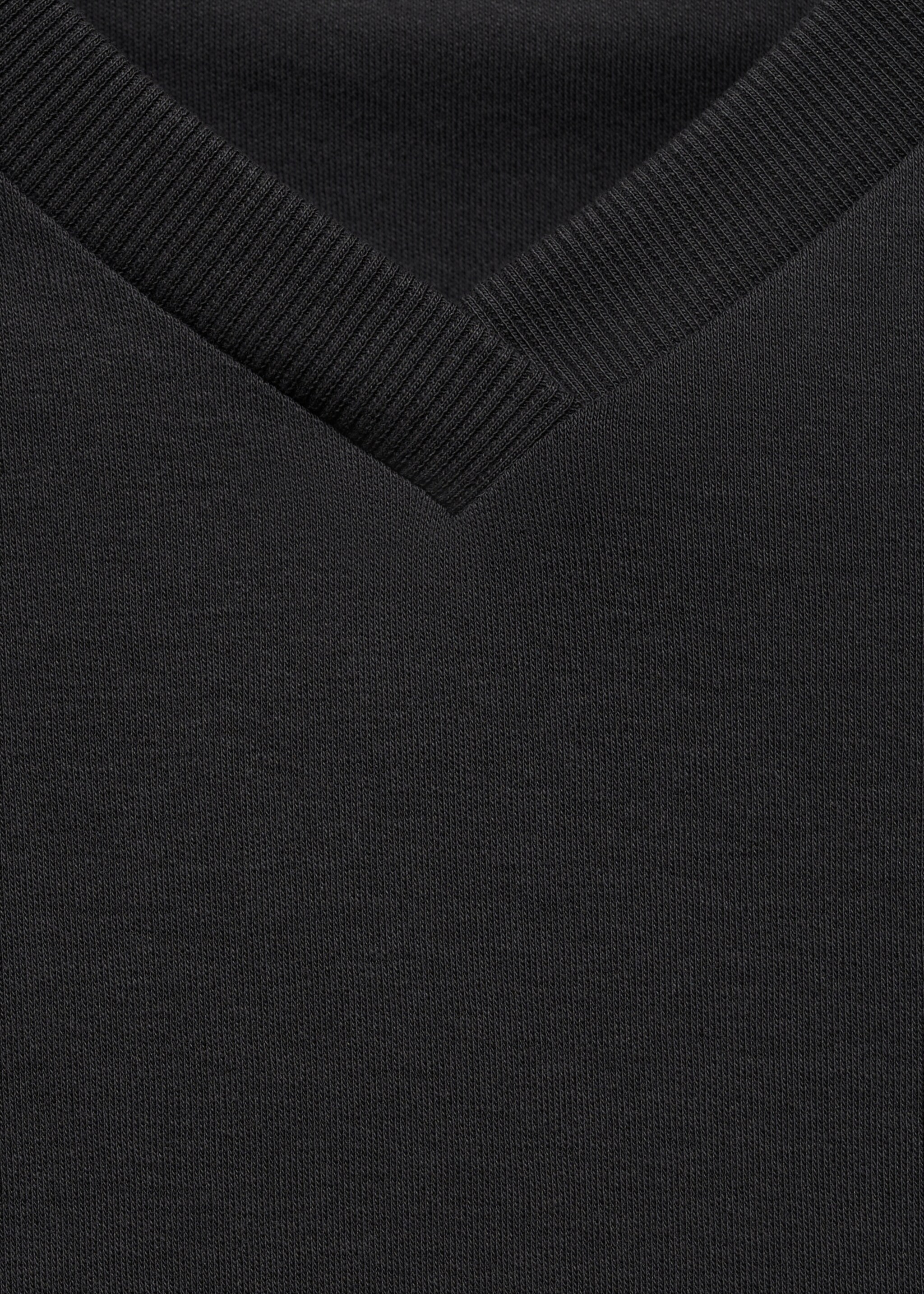T-shirt algodão gola V - Pormenor do artigo 8