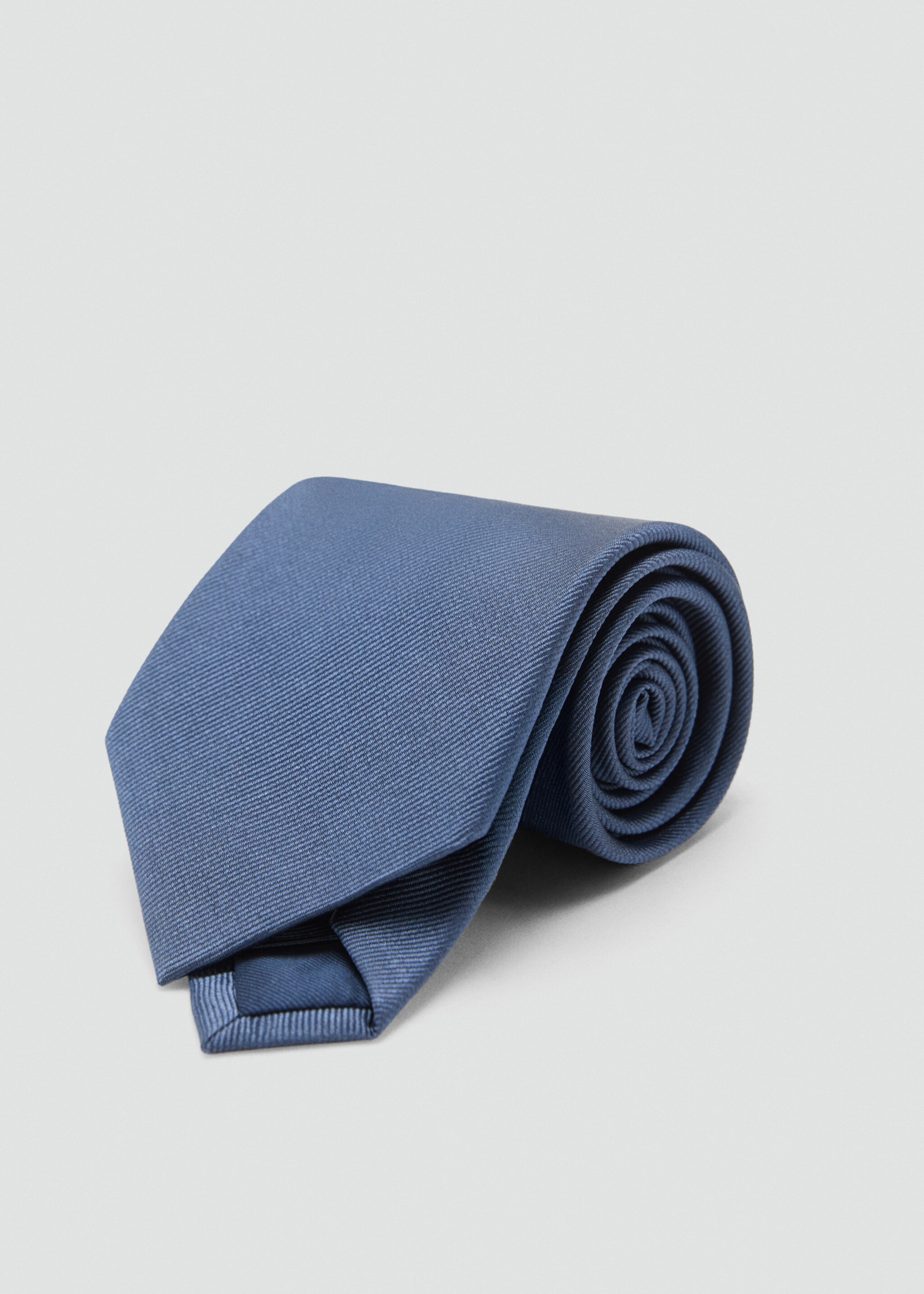 Cravate basic8 - Plan moyen