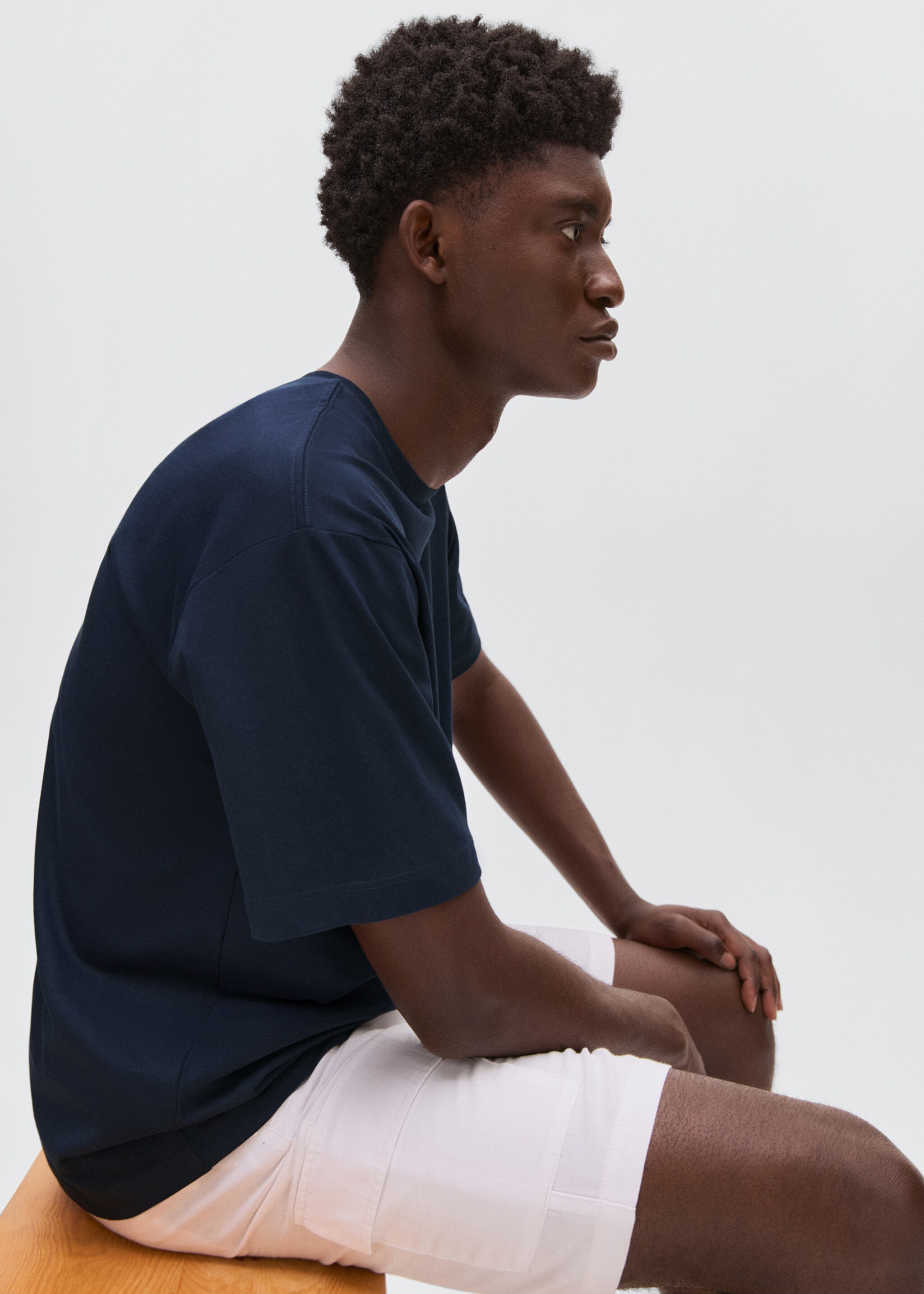 T-shirt met omgeslagen mouwen - Detail van het artikel 2