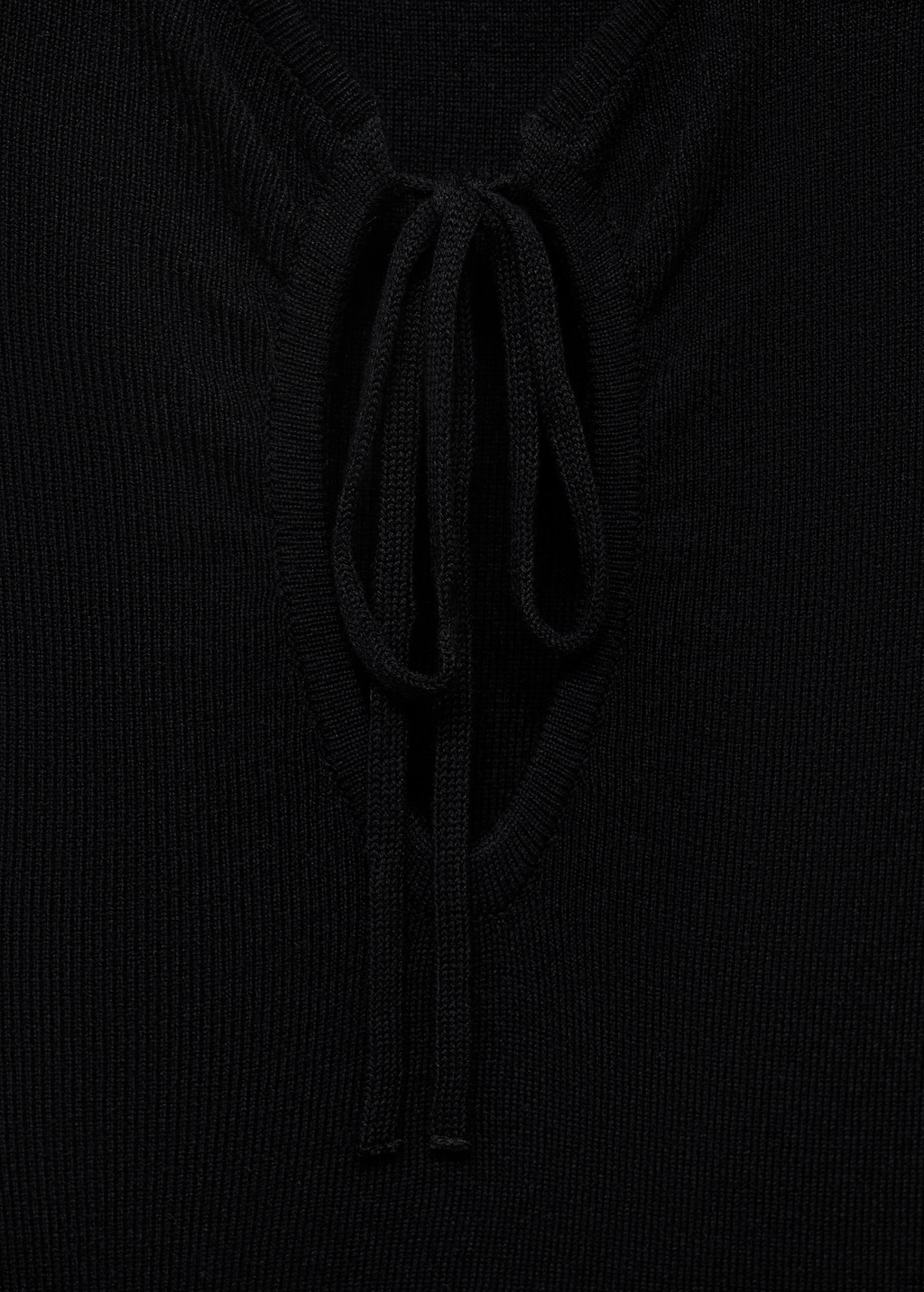 Knitted dress with bow neckline