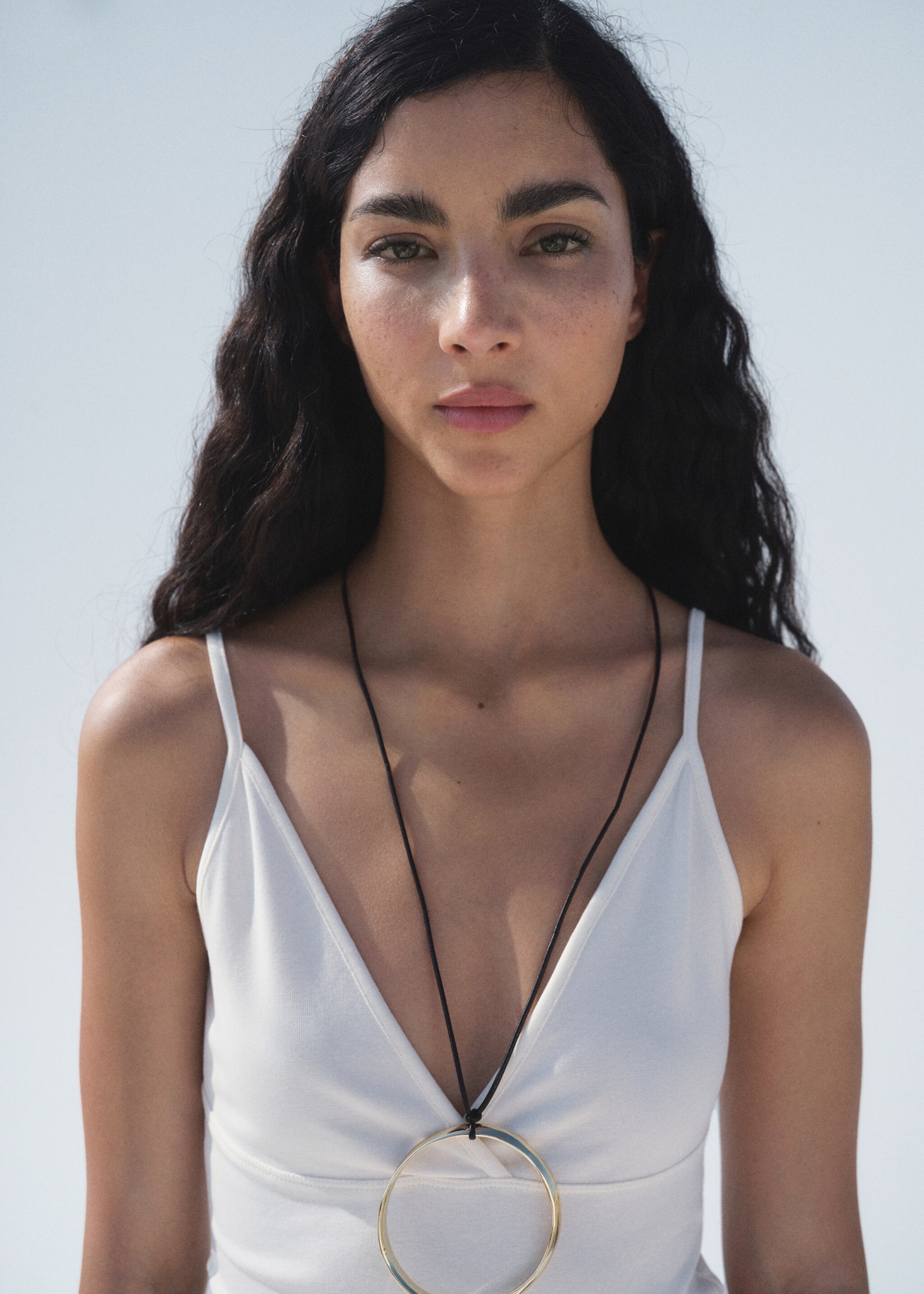 V-neck cotton top - Details of the article 1