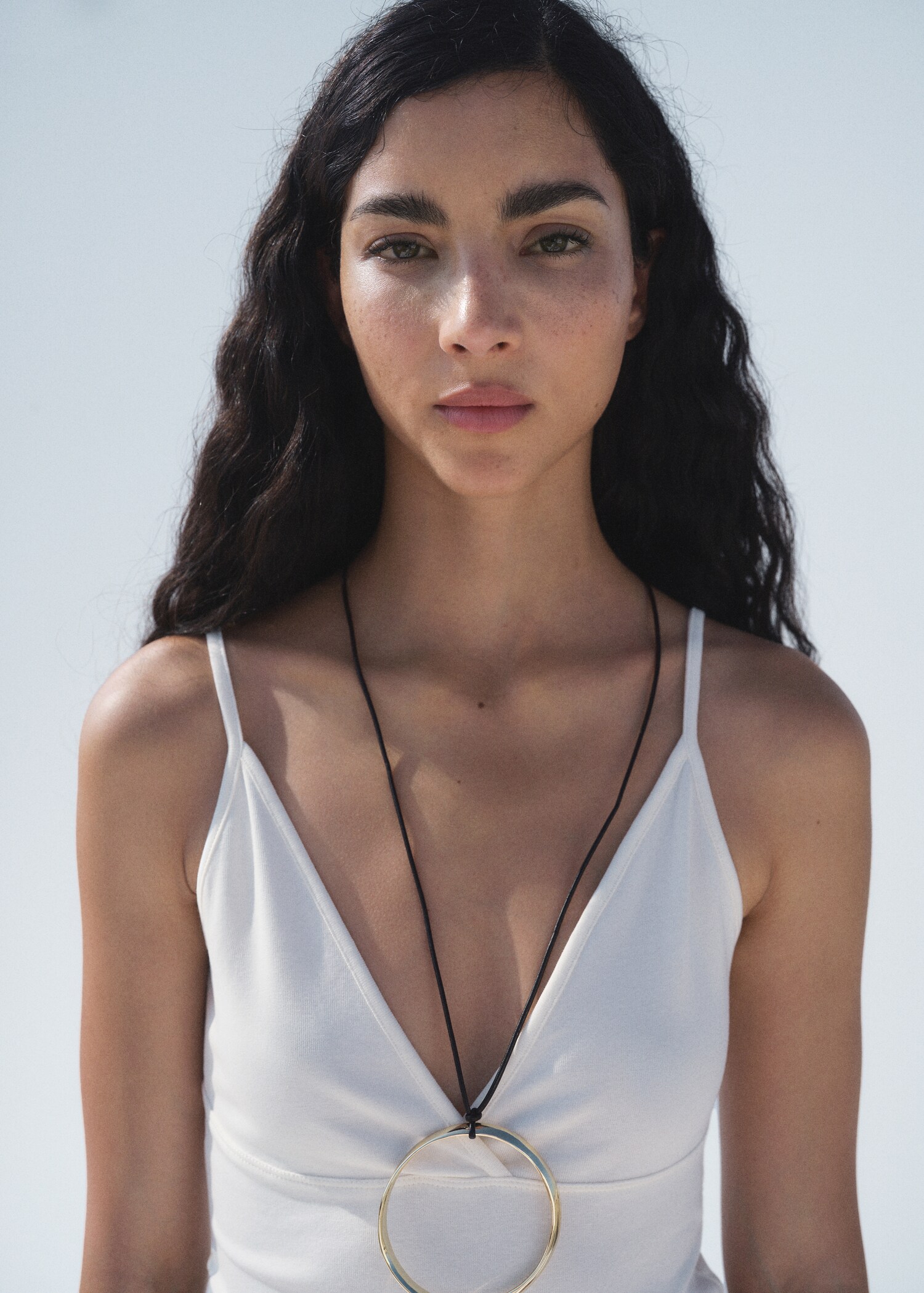 V-neck cotton top - Details of the article 1