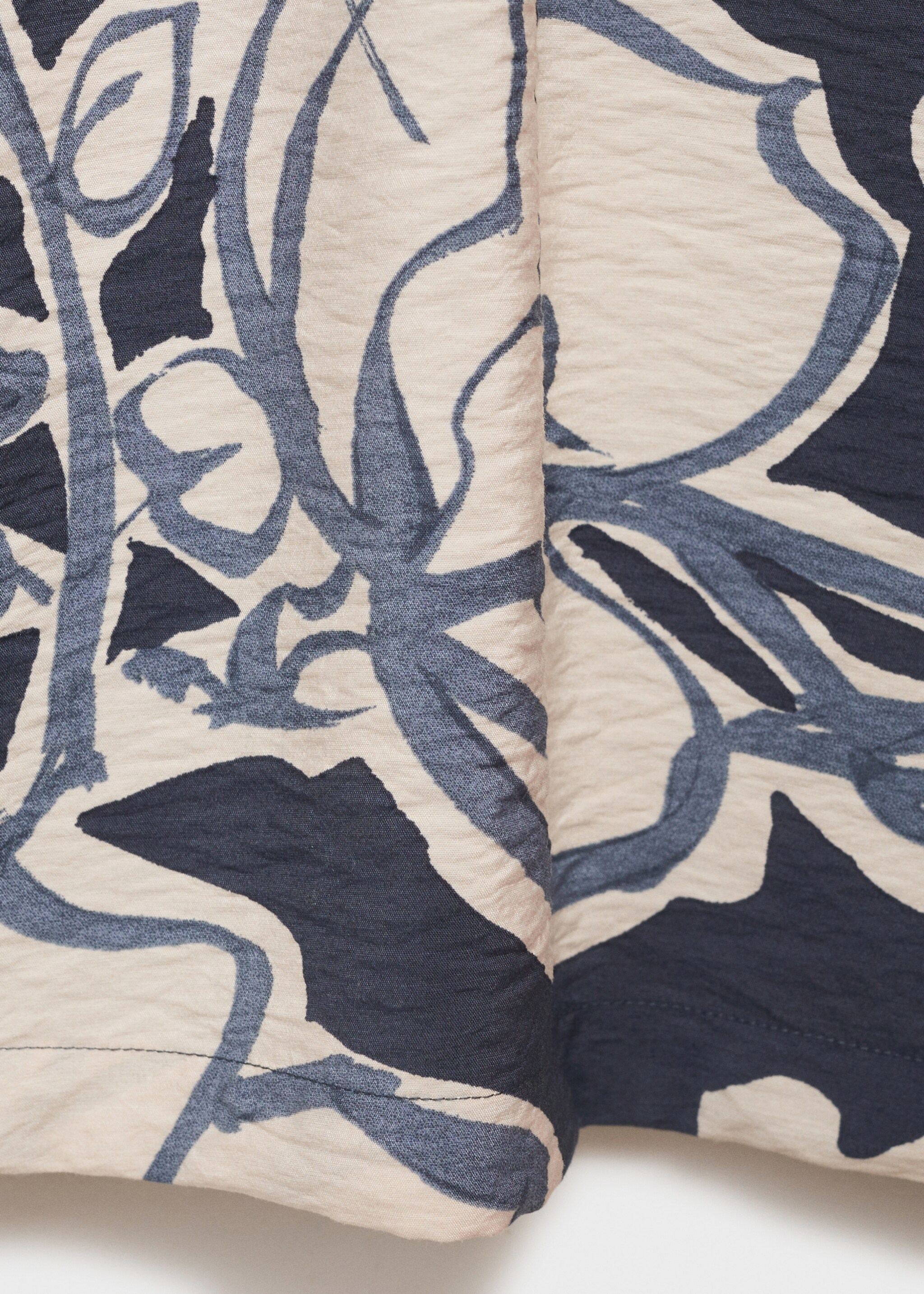 Wrinkled-effect floral shirt - Details of the article 0