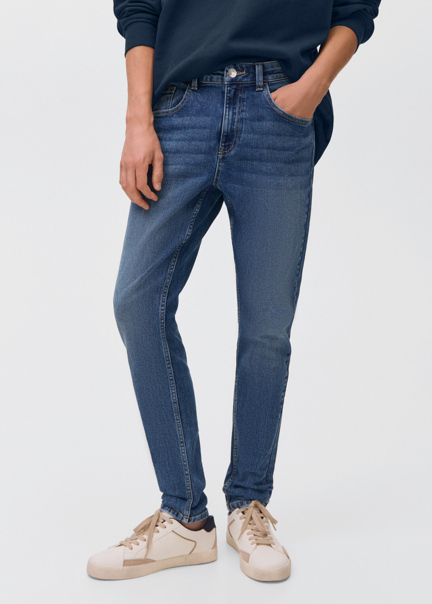 Джинси skinny fit - Середній план