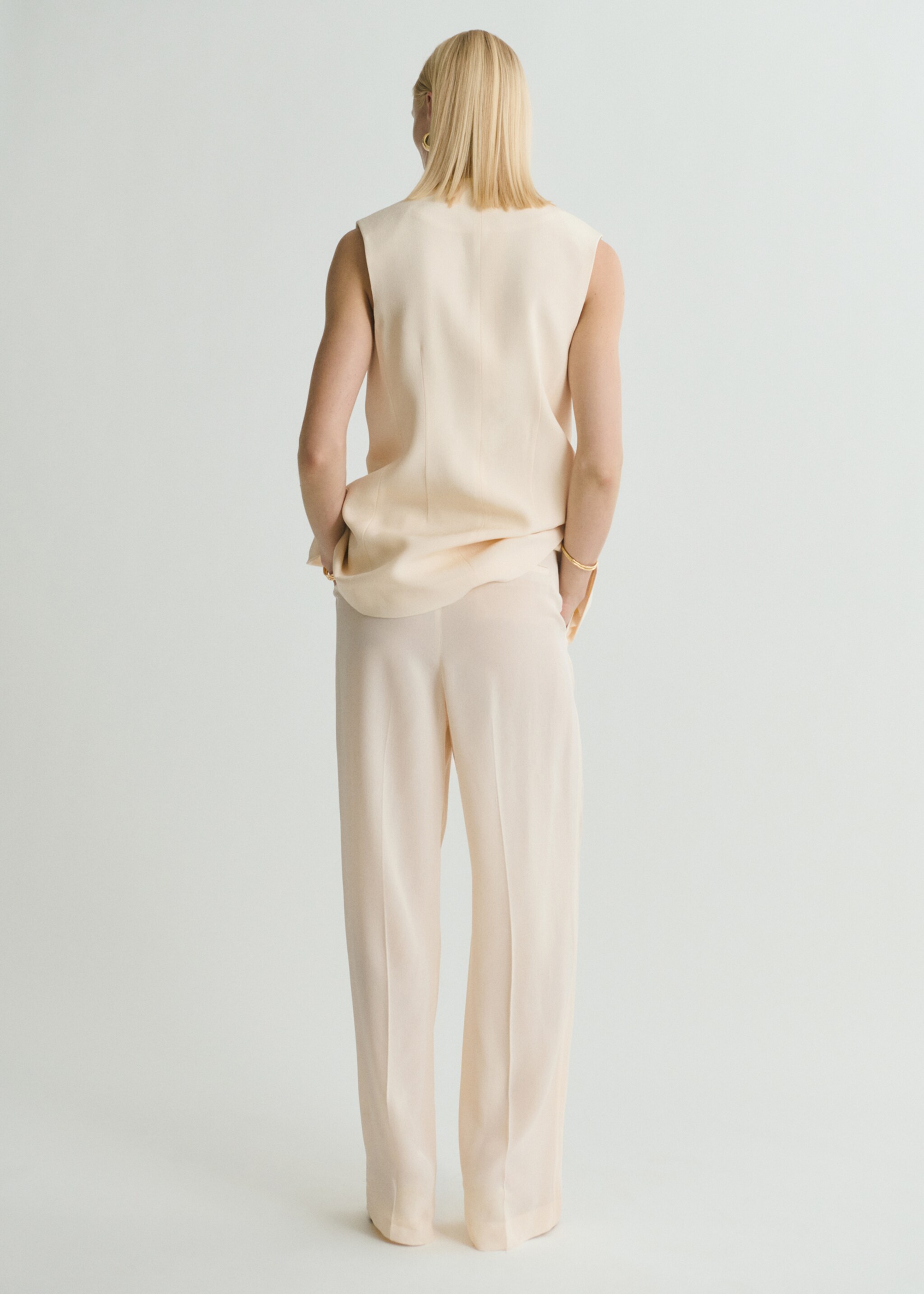 Straight suit trousers - Reverse of the article