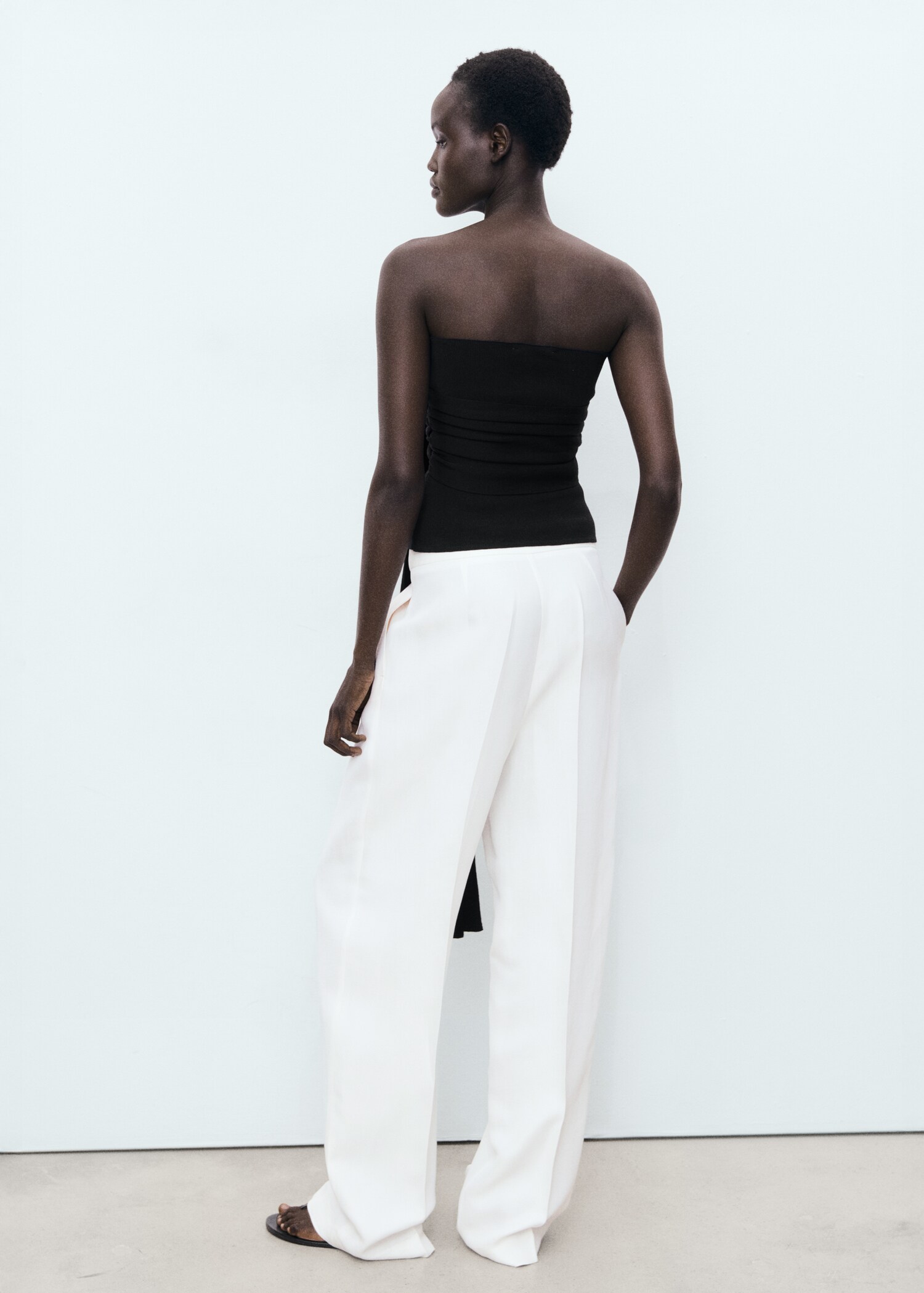 Linen-blend pleated trousers - Reverse of the article