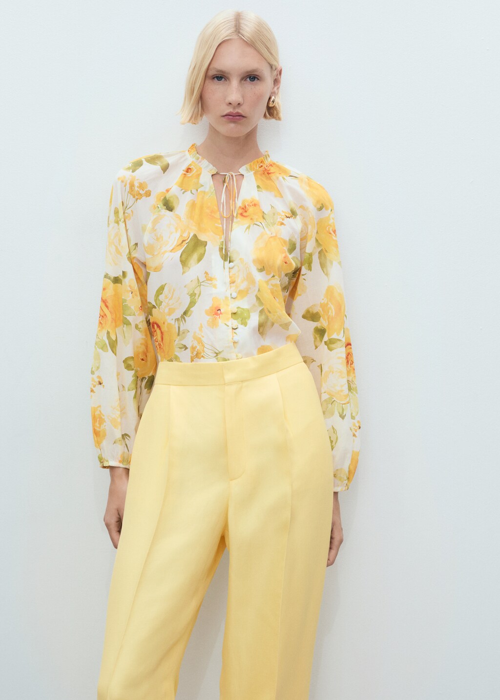 Linen-blend pleated pants - image 5