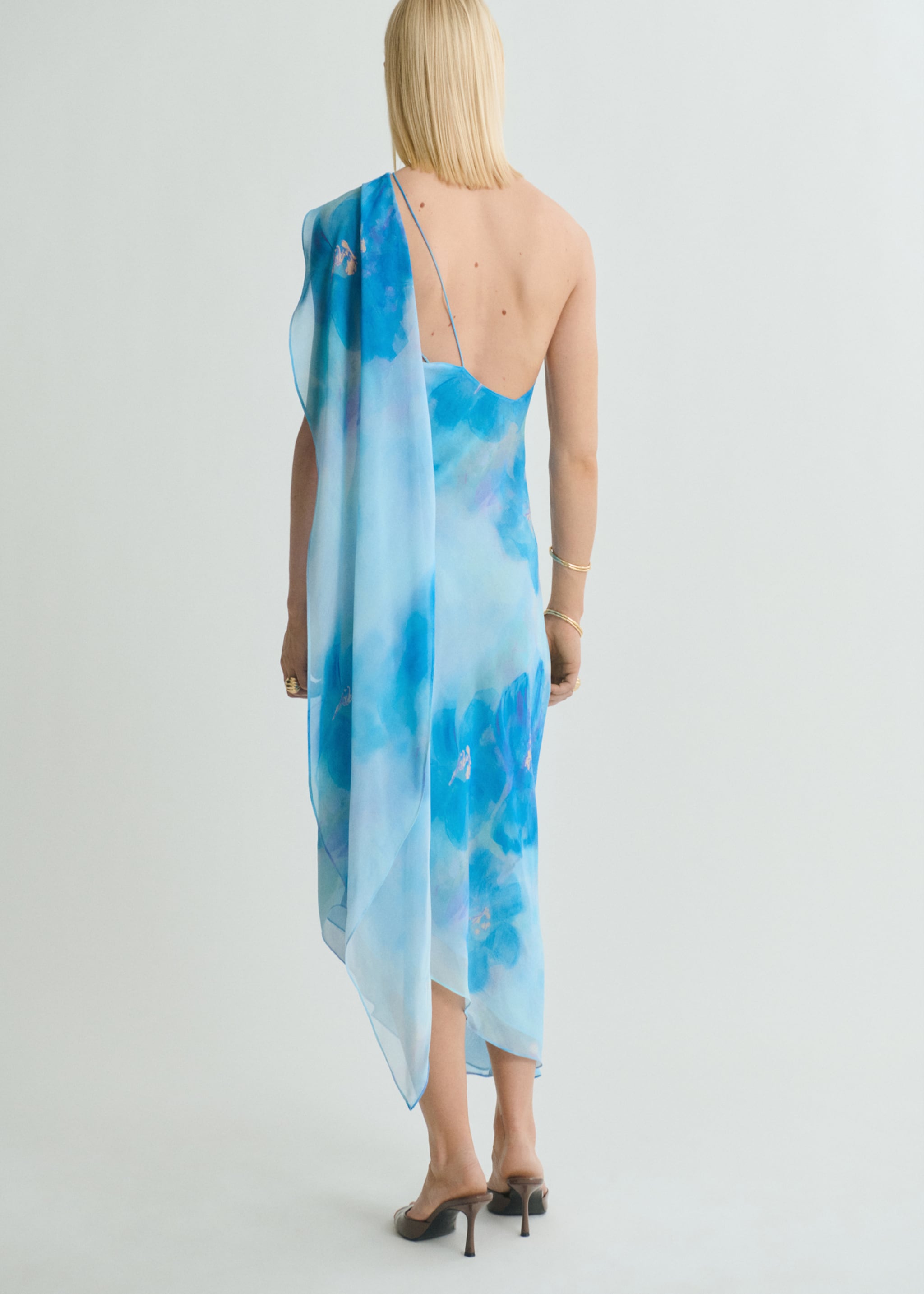 Asymmetrical floral scarf dress - Reverse of the article