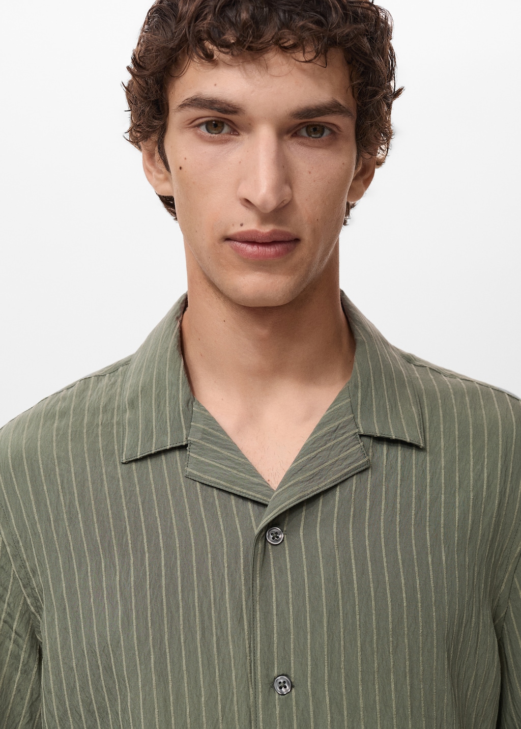 Short sleeve striped shirt