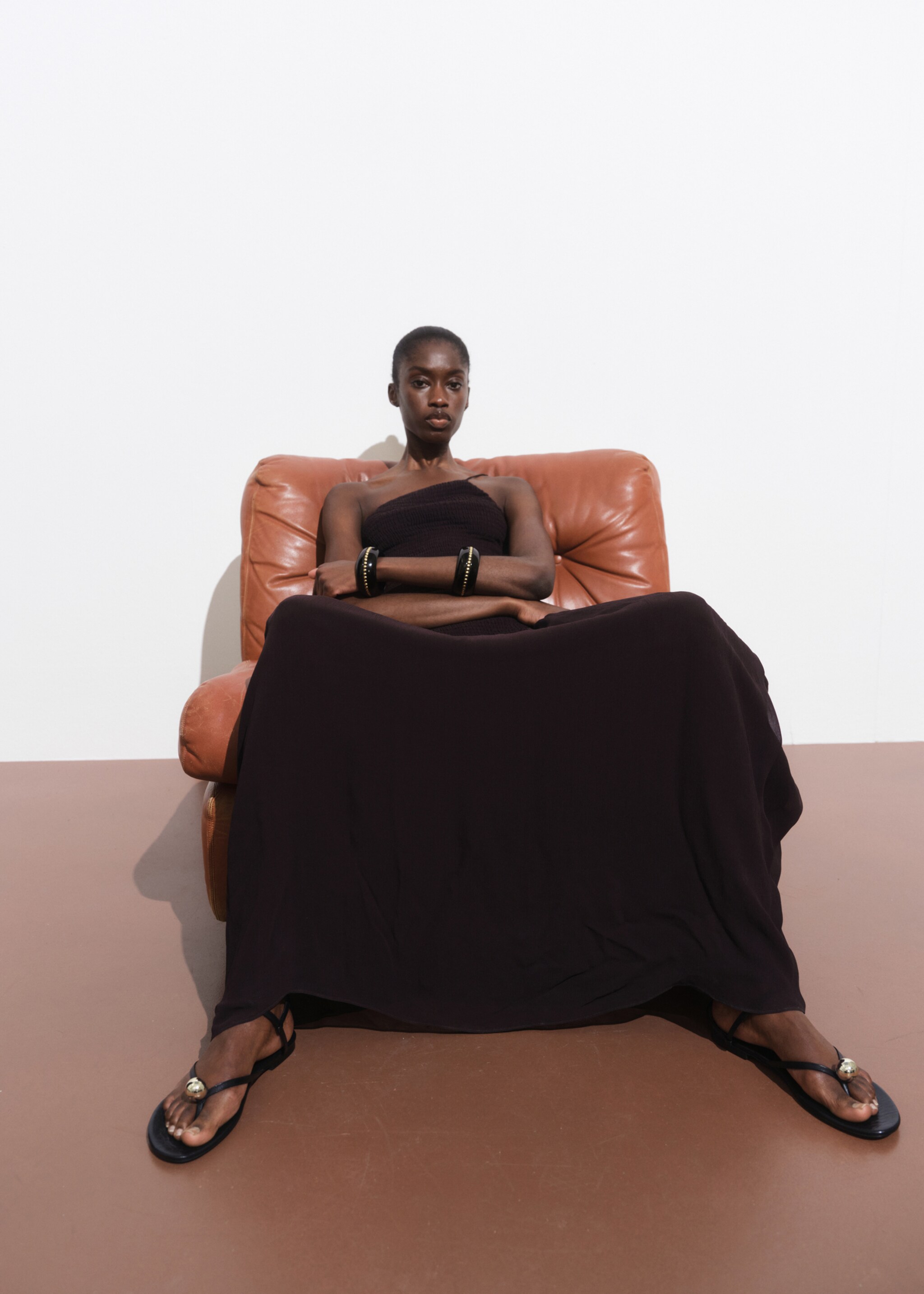 Maxi collier avec boules en résine combinées - Détail de l'article 2
