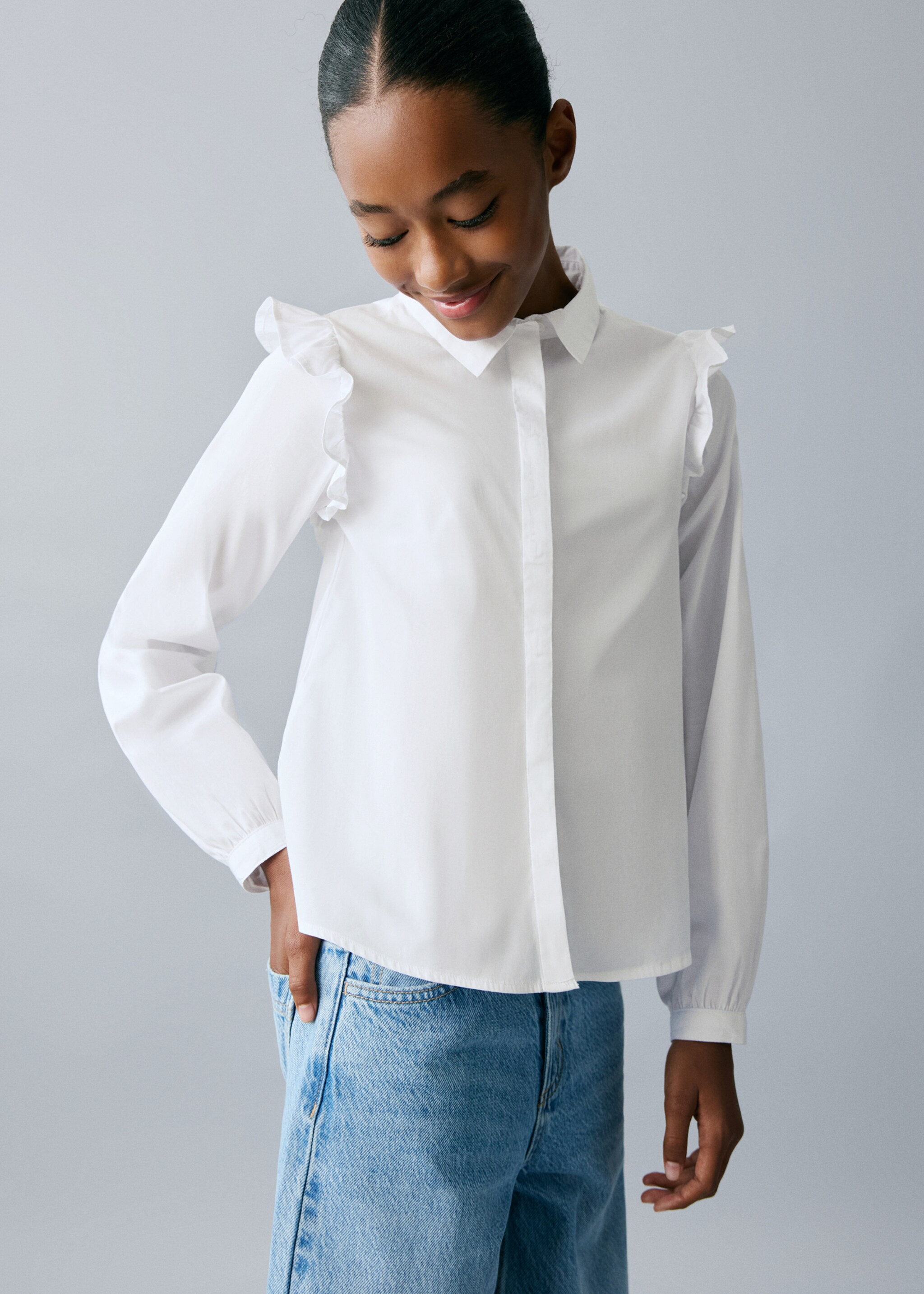 Camisa detalle volantes - Plano medio