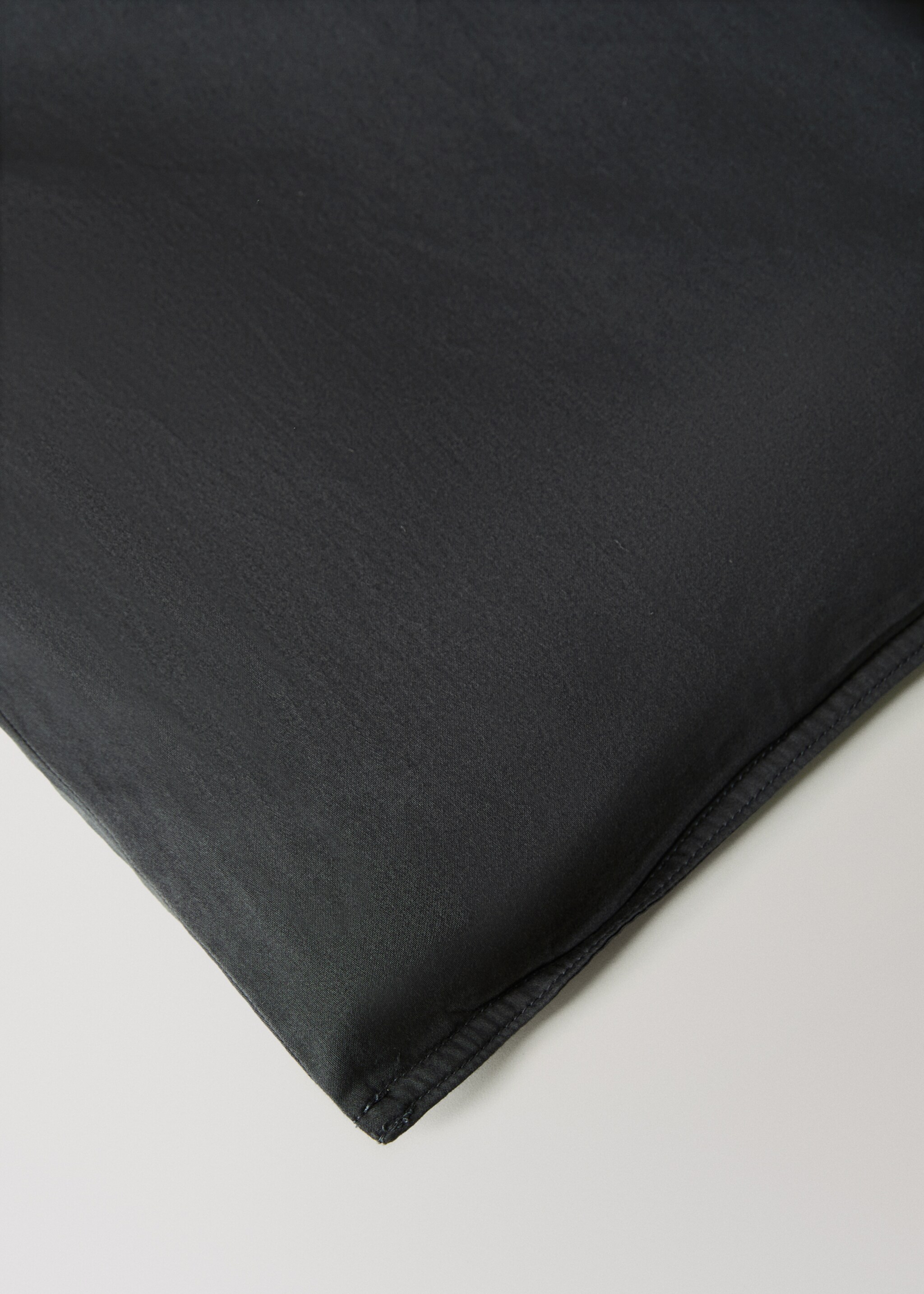 Bettbezug aus Baumwollsatin, zweifach gewaschen, gesteppt, 150/160 cm - Detail des Artikels 2, Anthrazit. Ref: 17021539-00.