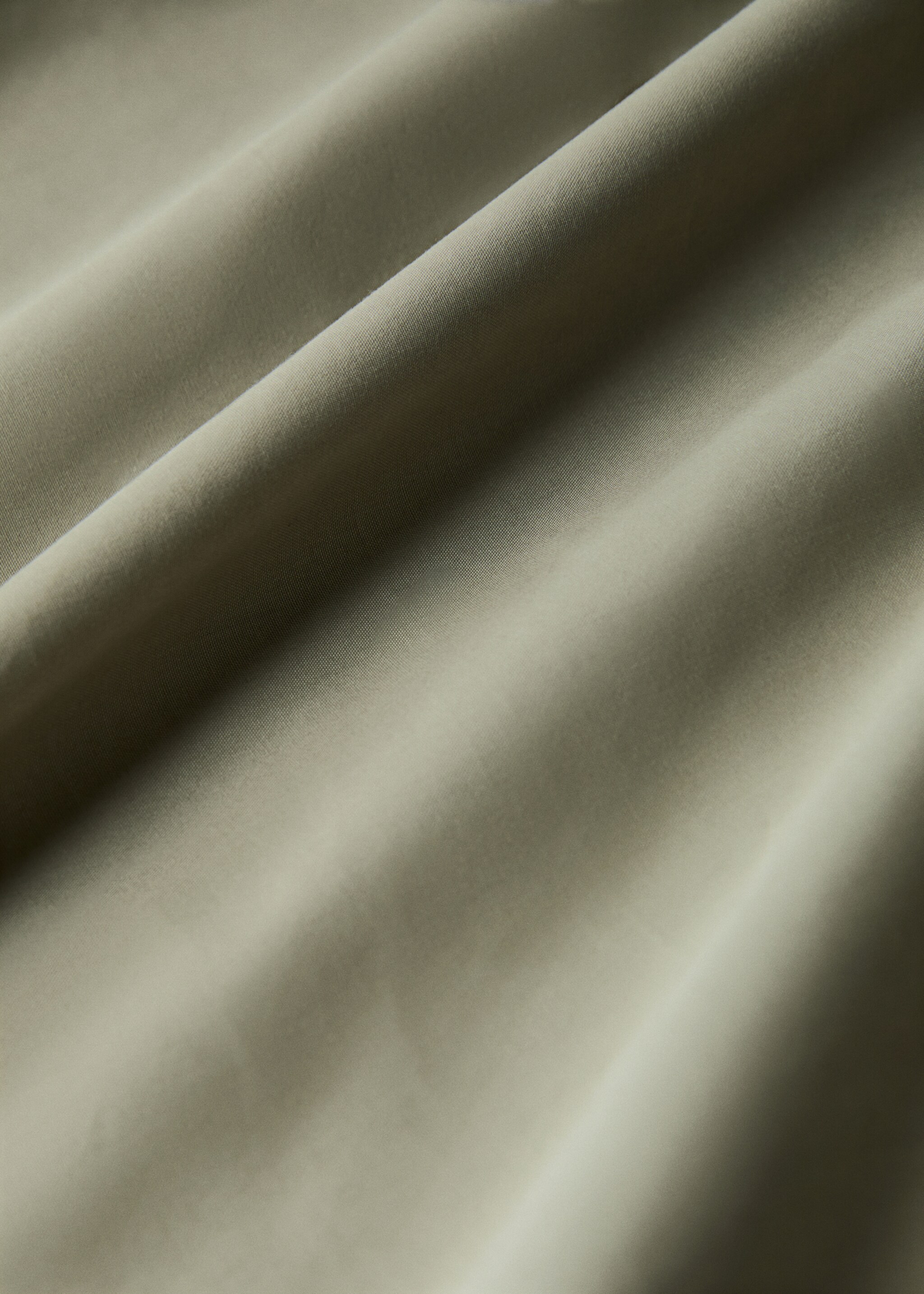 200-thread count percale cotton duvet cover with contrasting overlock for 180/200 cm bed - Details of the article 1, Olive Green. Ref: 17021552-00.