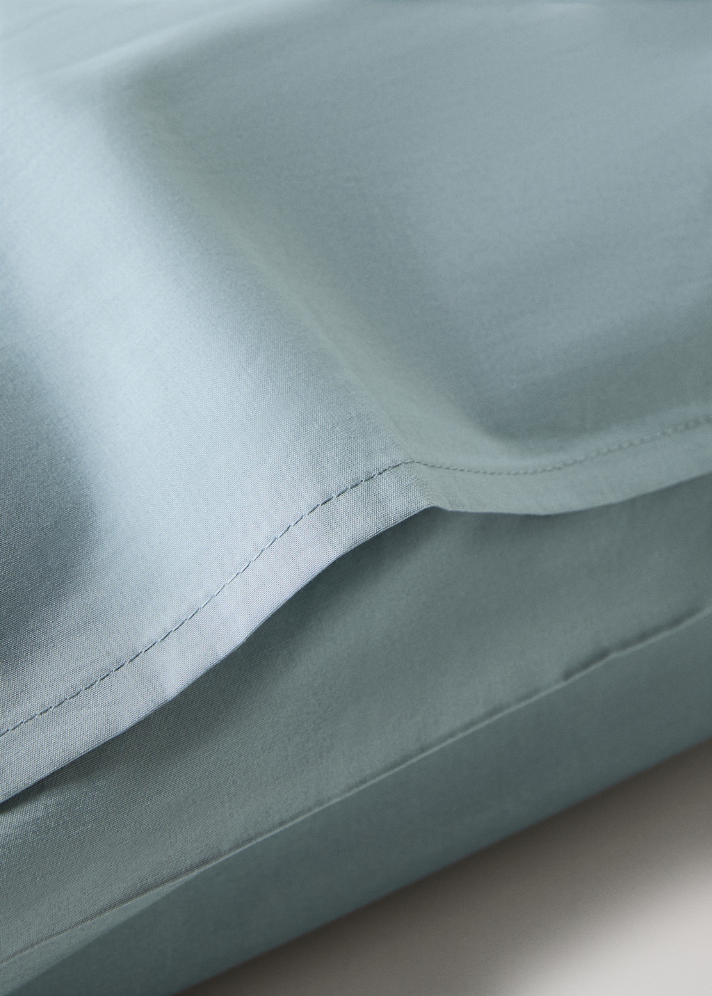 Two cotton percale pillowcases 50x75cm