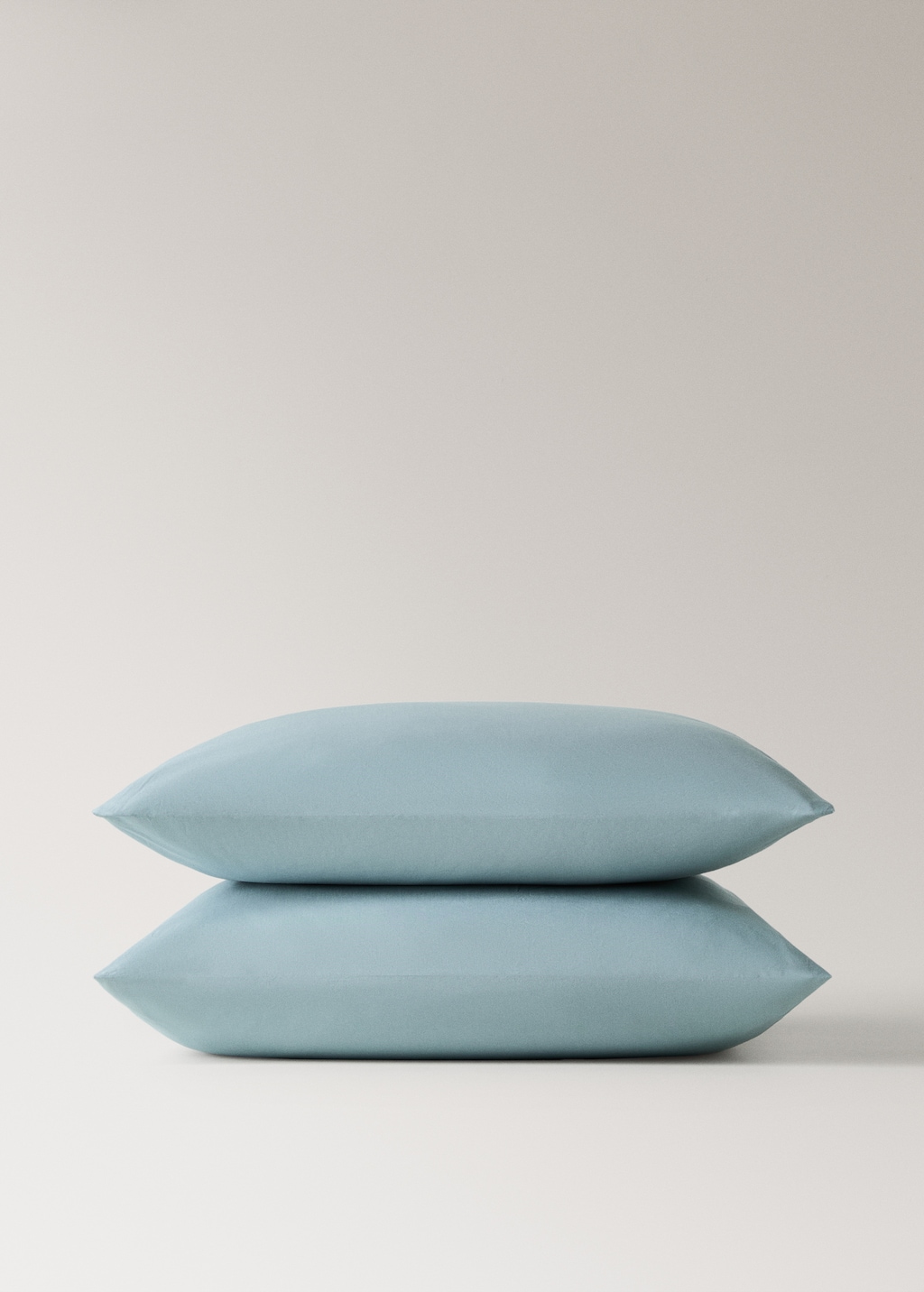 Two cotton percale pillowcases 60x60cm