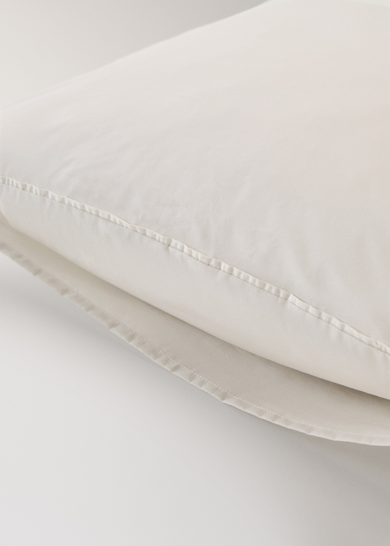 Two 300-thread percale cotton pillowcases 60x60 cm - Details of the article 3