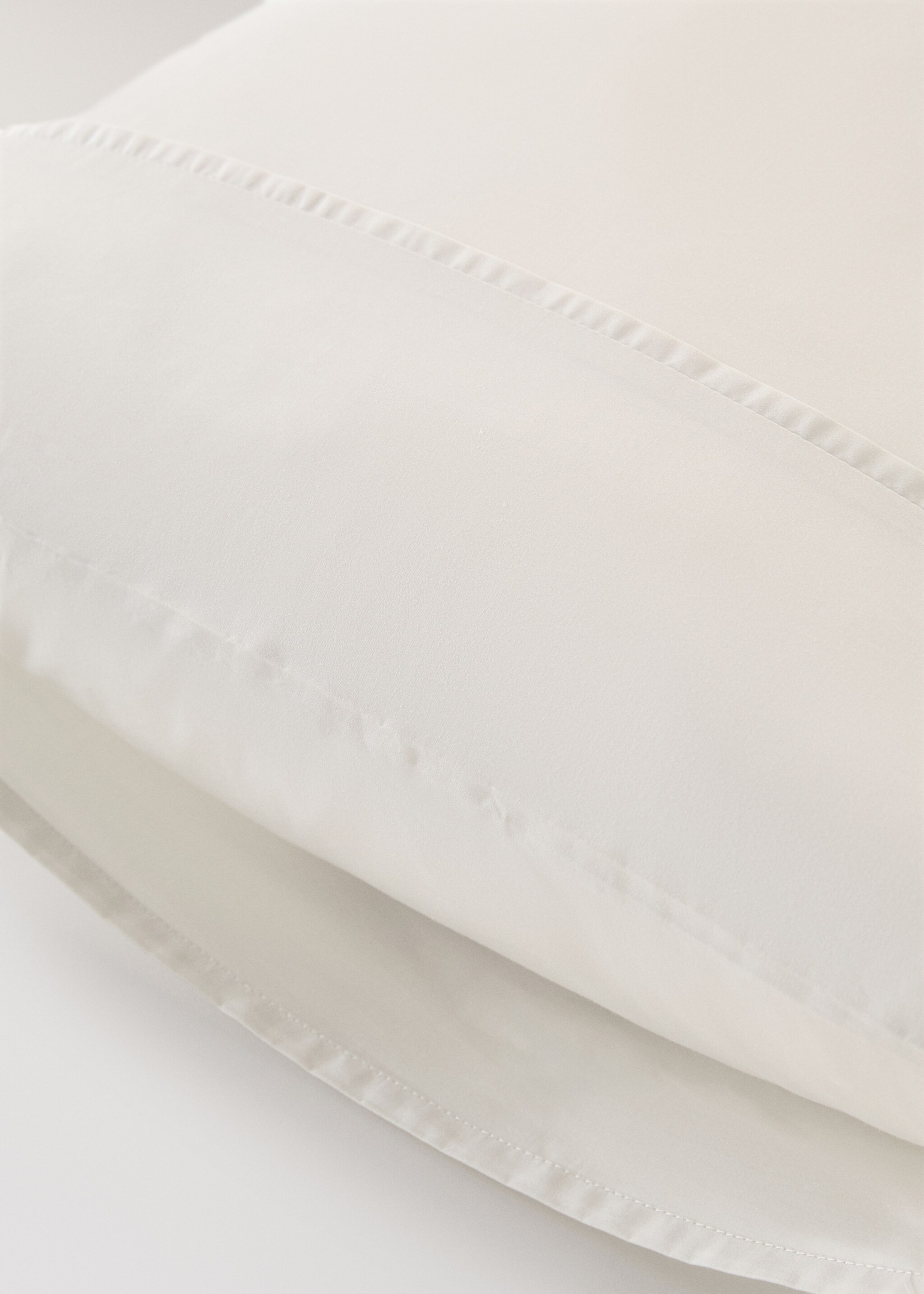 Deux taies d'oreiller percale de coton 300 fils 50x75 cm - Détail de l'article 2, Ivoire. Ref: 17021559-00.