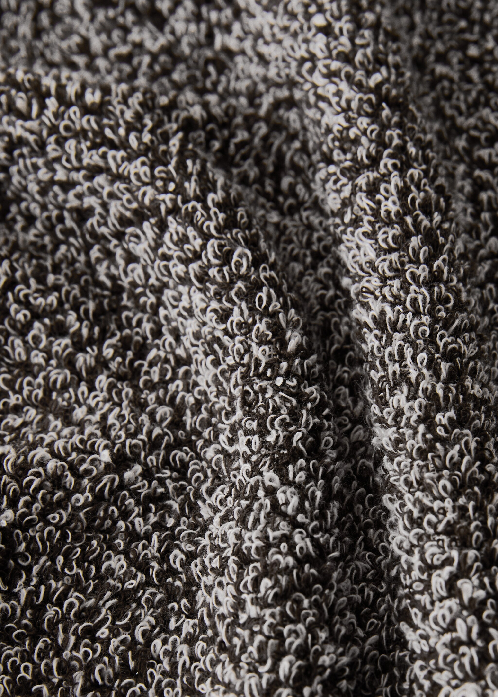 Cotton-blend two-tone washbasin towel - Details of the article 1, Chocolate. Ref: 17021594-00.