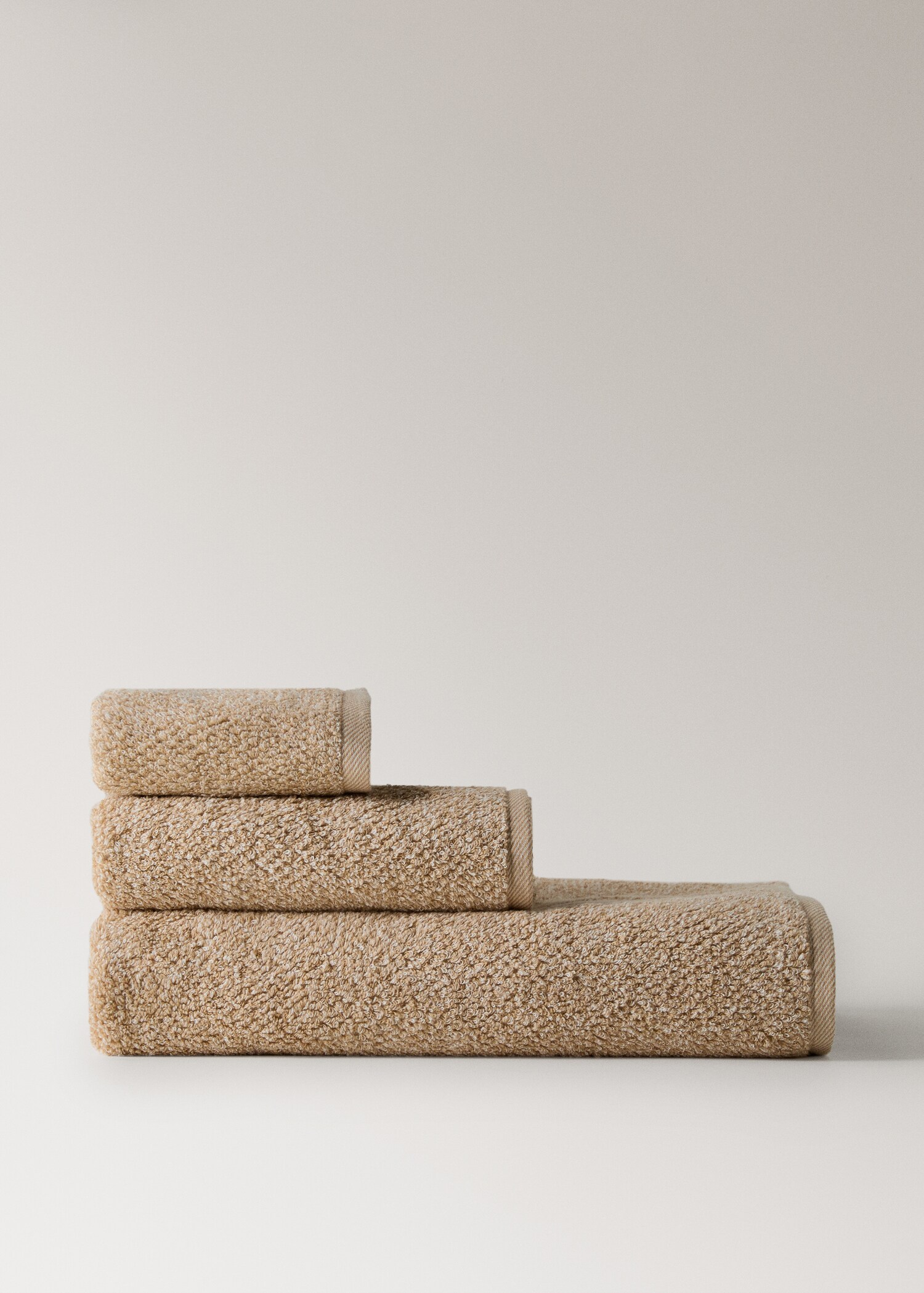 Cotton-blend two-tone bath towel - Article without model