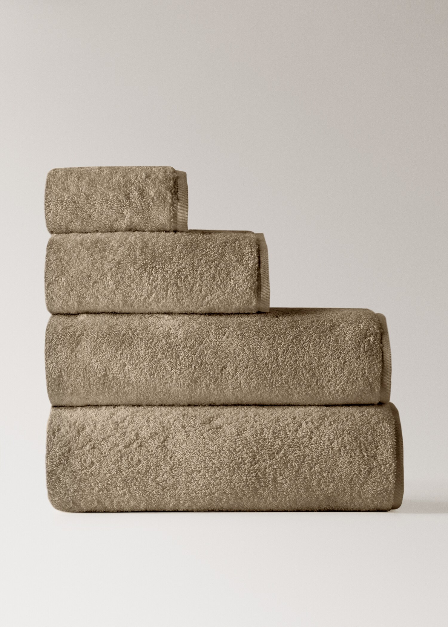 Soft cotton washbasin towel - Article without model