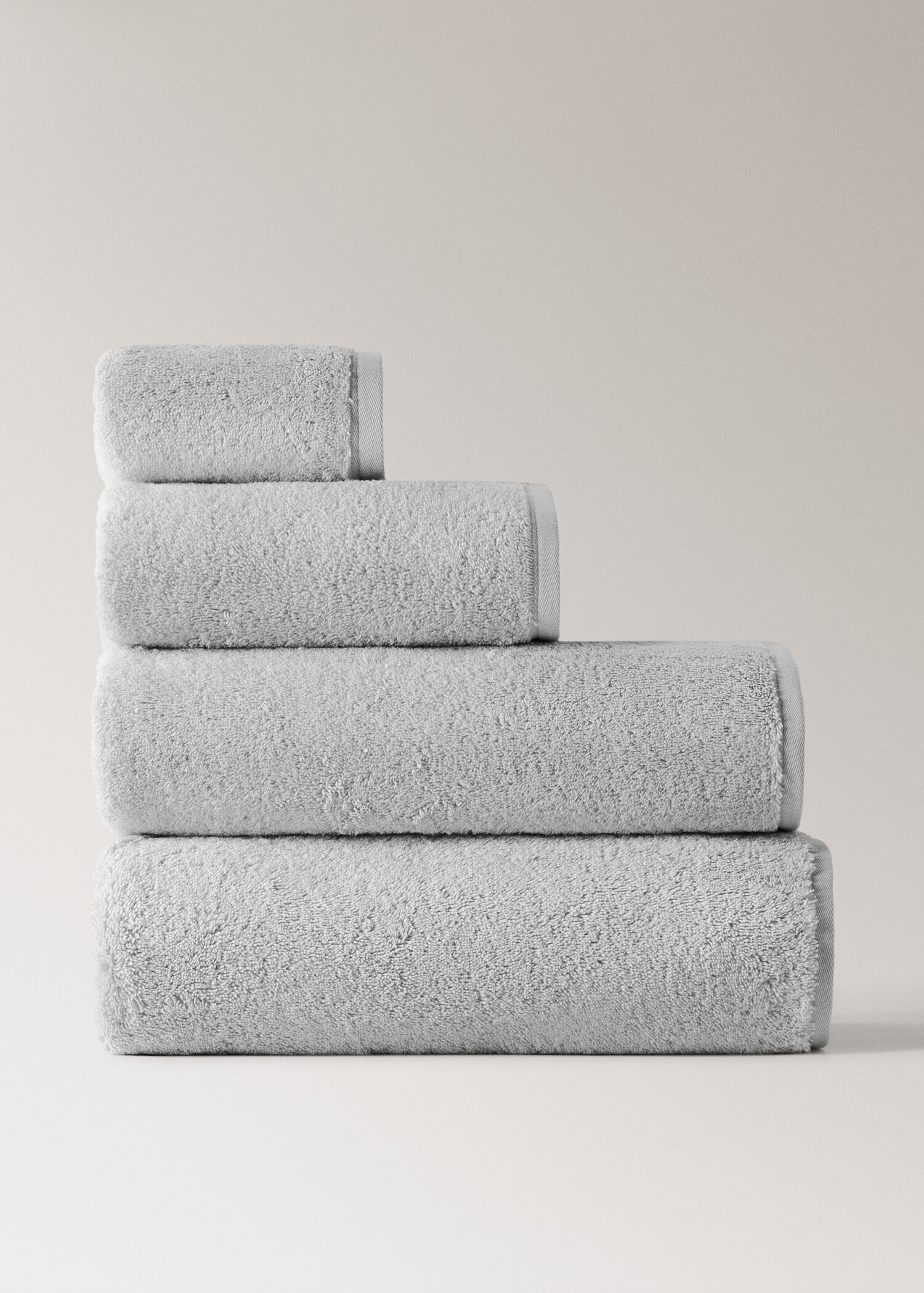 Soft cotton washbasin towel - Article without model
