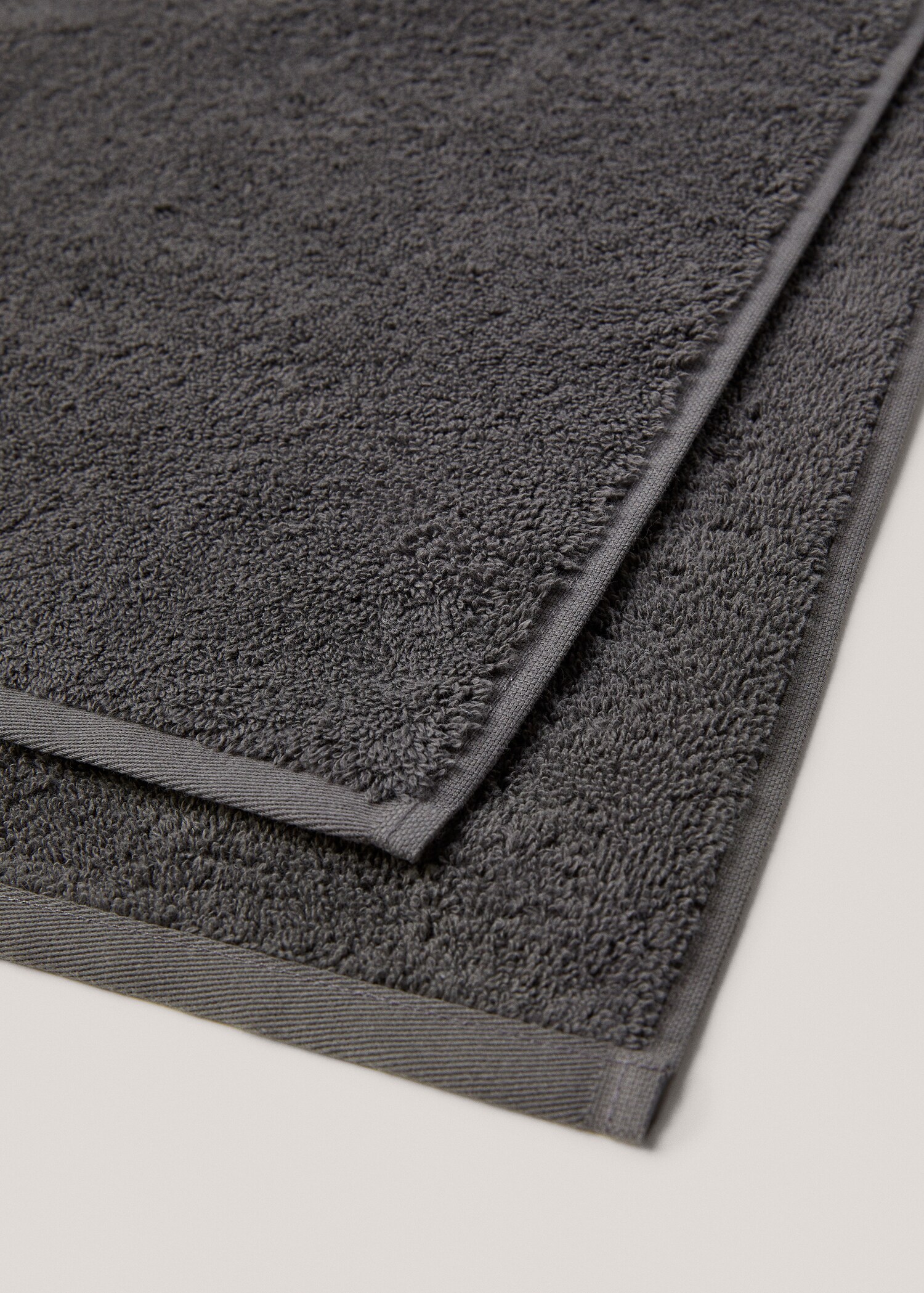 Soft cotton washbasin towel - Details of the article 2