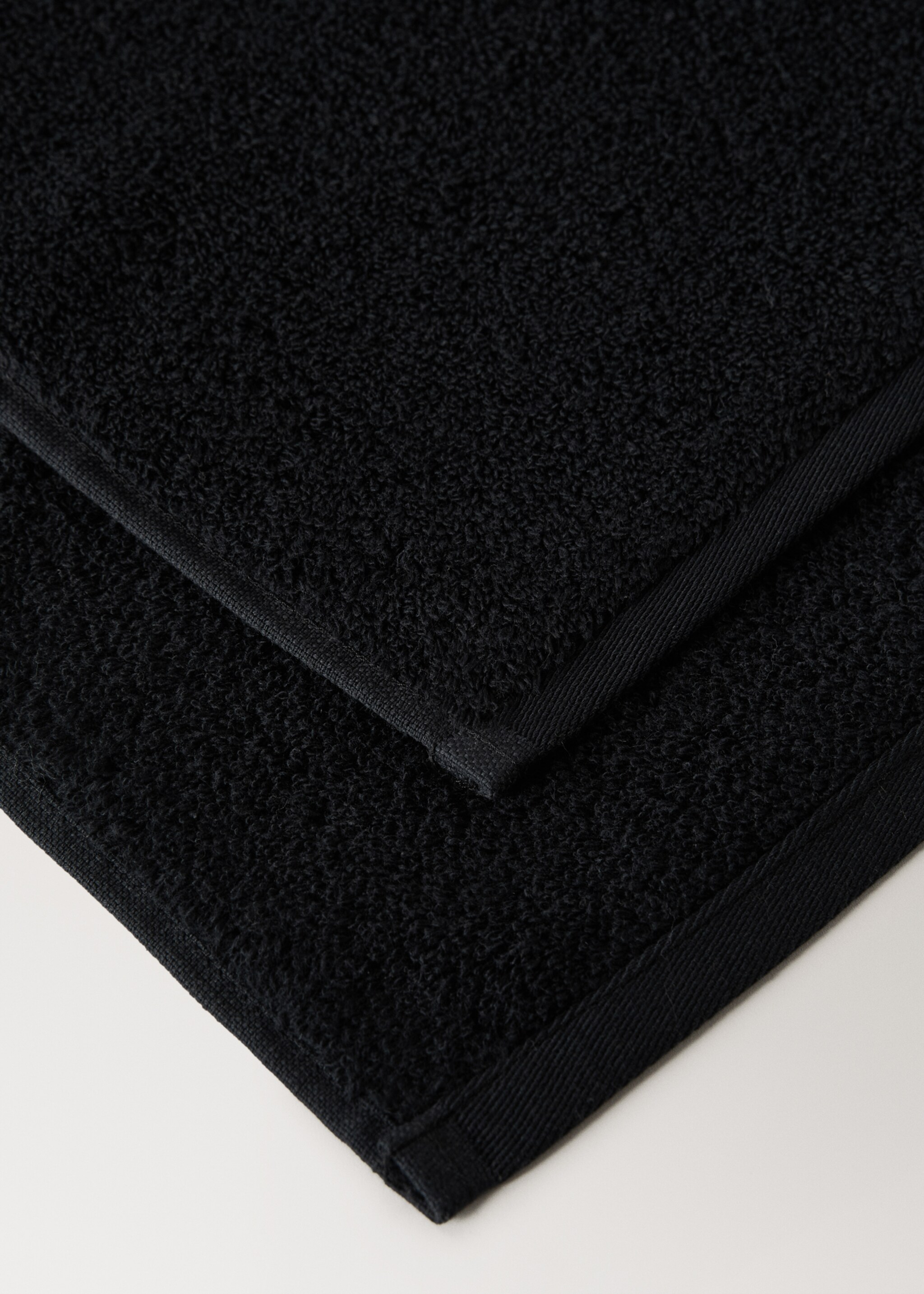 Soft cotton washbasin towel - Details of the article 3, Black. Ref: 17021597-00.