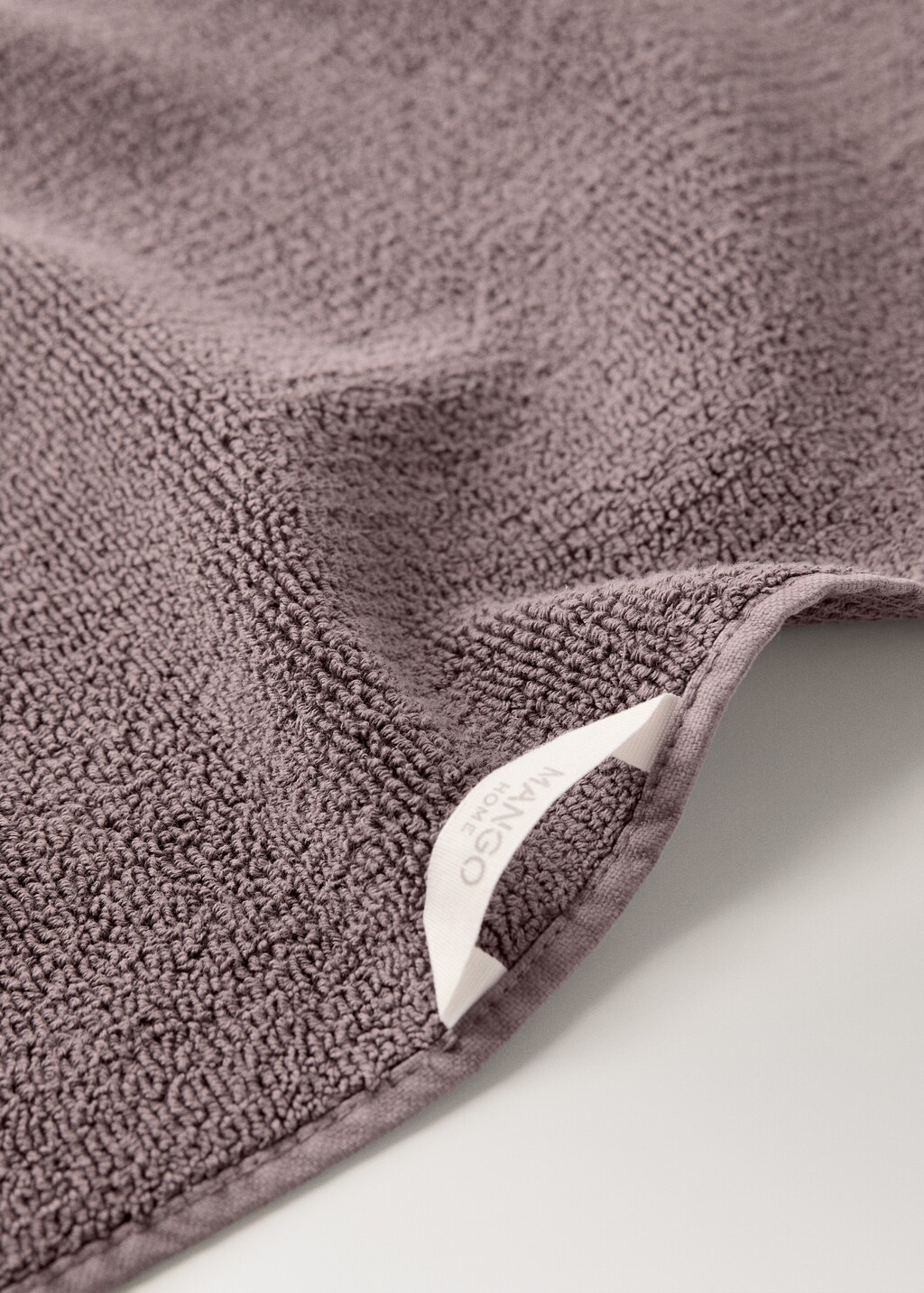 Reversible cotton guest towel