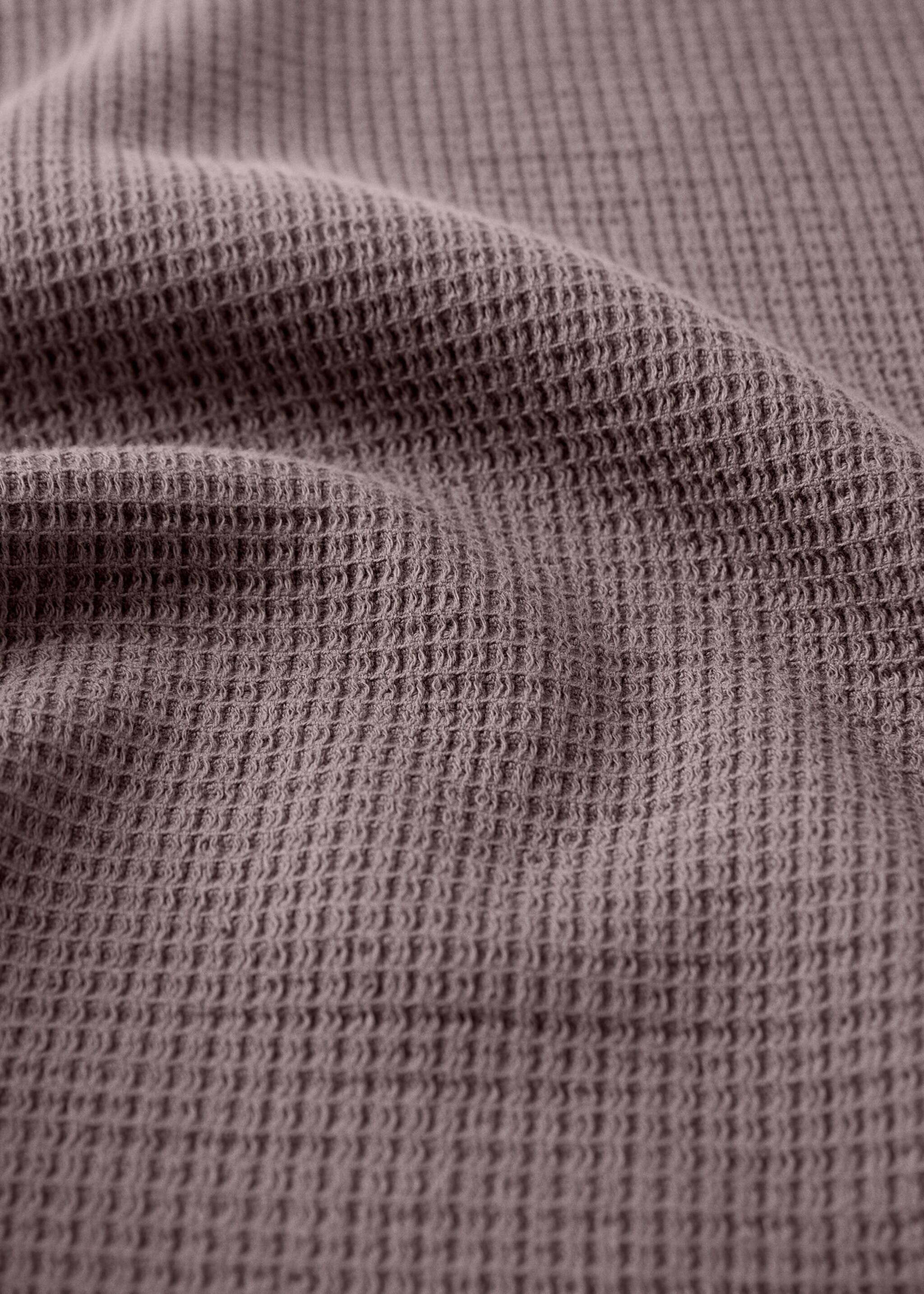 Reversible cotton bath towel - Details of the article 2, Blackberry. Ref: 17021601-00.