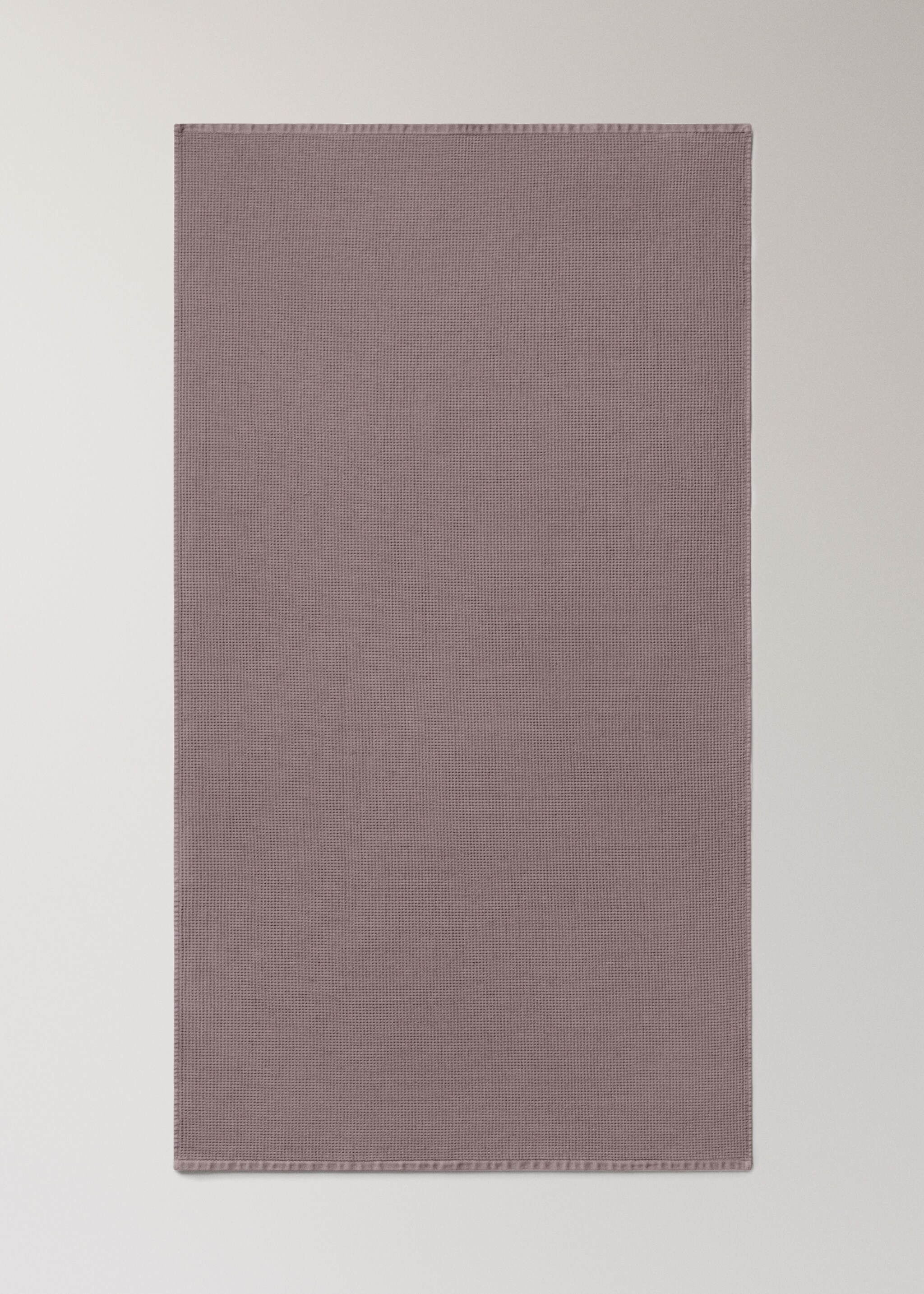 Reversible cotton bath towel - Details of the article 4, Blackberry. Ref: 17021601-00.