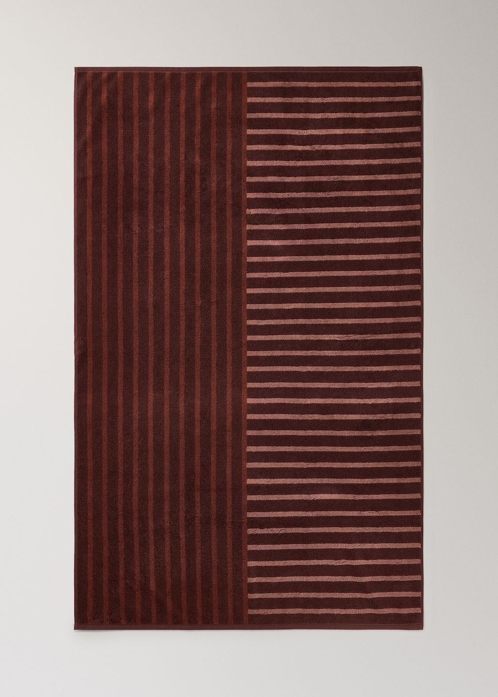 Cotton bath towel with two-tone stripes