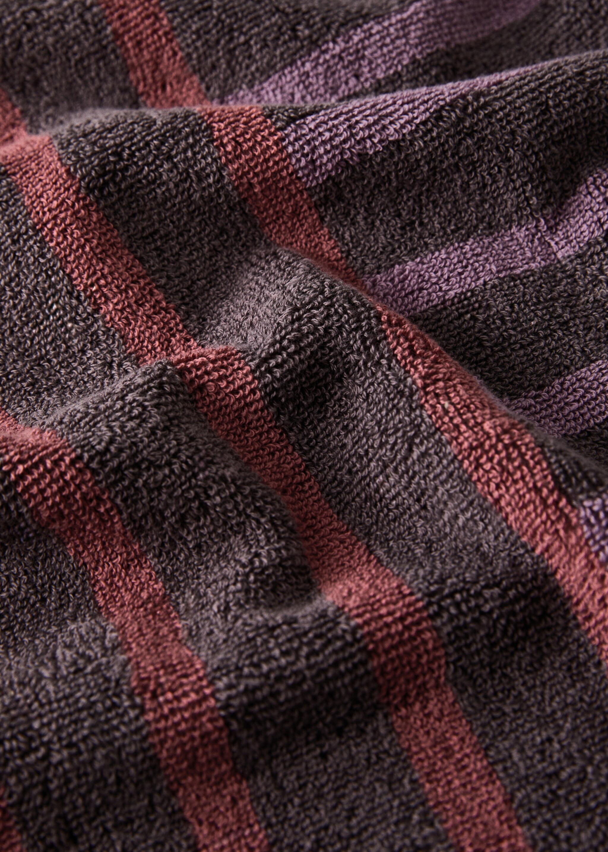 Cotton bath towel with two-tone stripes - Details of the article 1, Purple. Ref: 17021619-00.