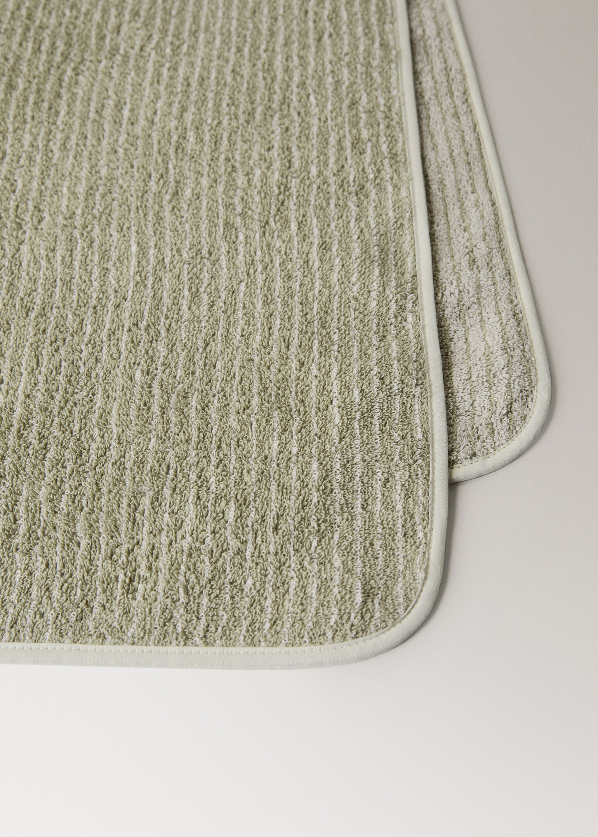 Children's cotton striped bath towel - Details of the article 1, Green. Ref: 17021630-00.