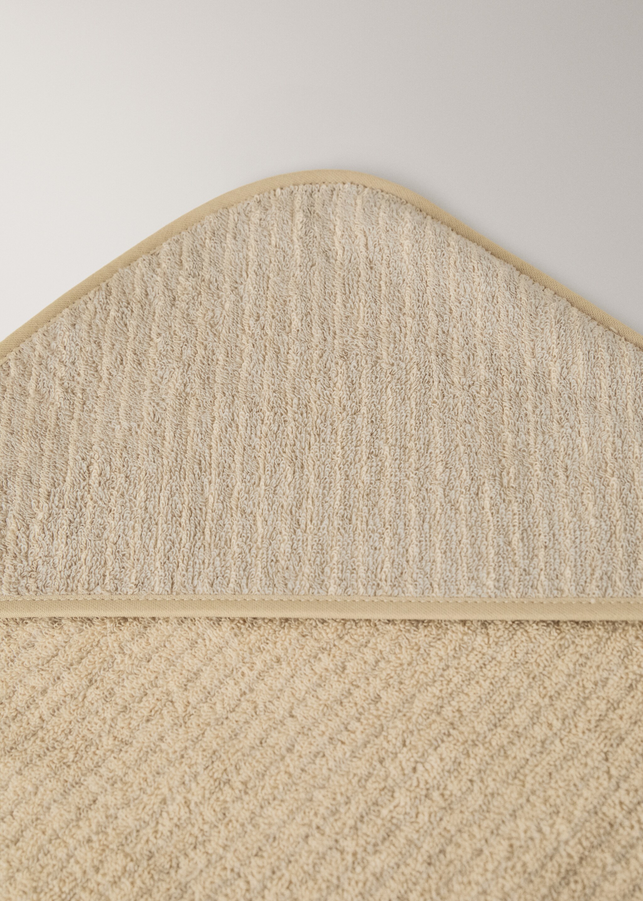 Children's cotton striped bath cape - Details of the article 1, Ecru. Ref: 17021631-00.