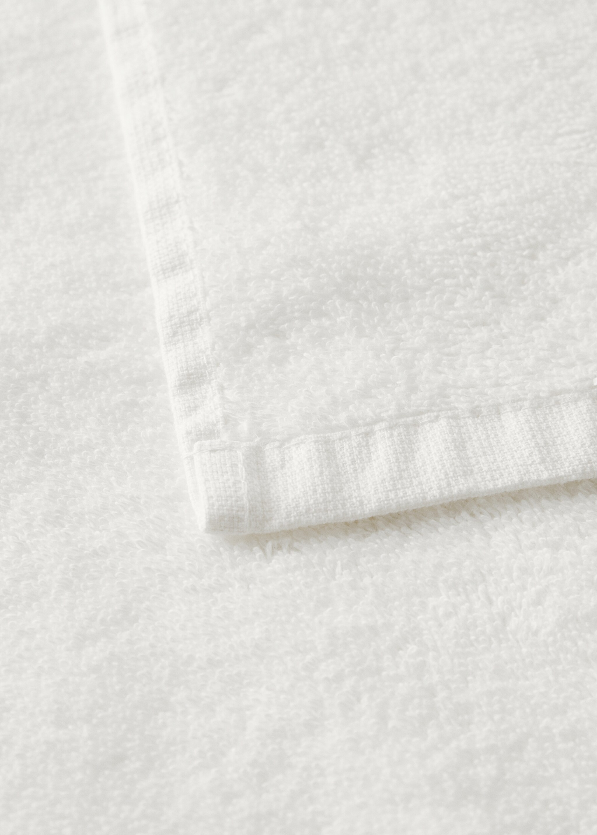 Towel romantic - Details of the article 2, Ecru. Ref: 17021637-00.