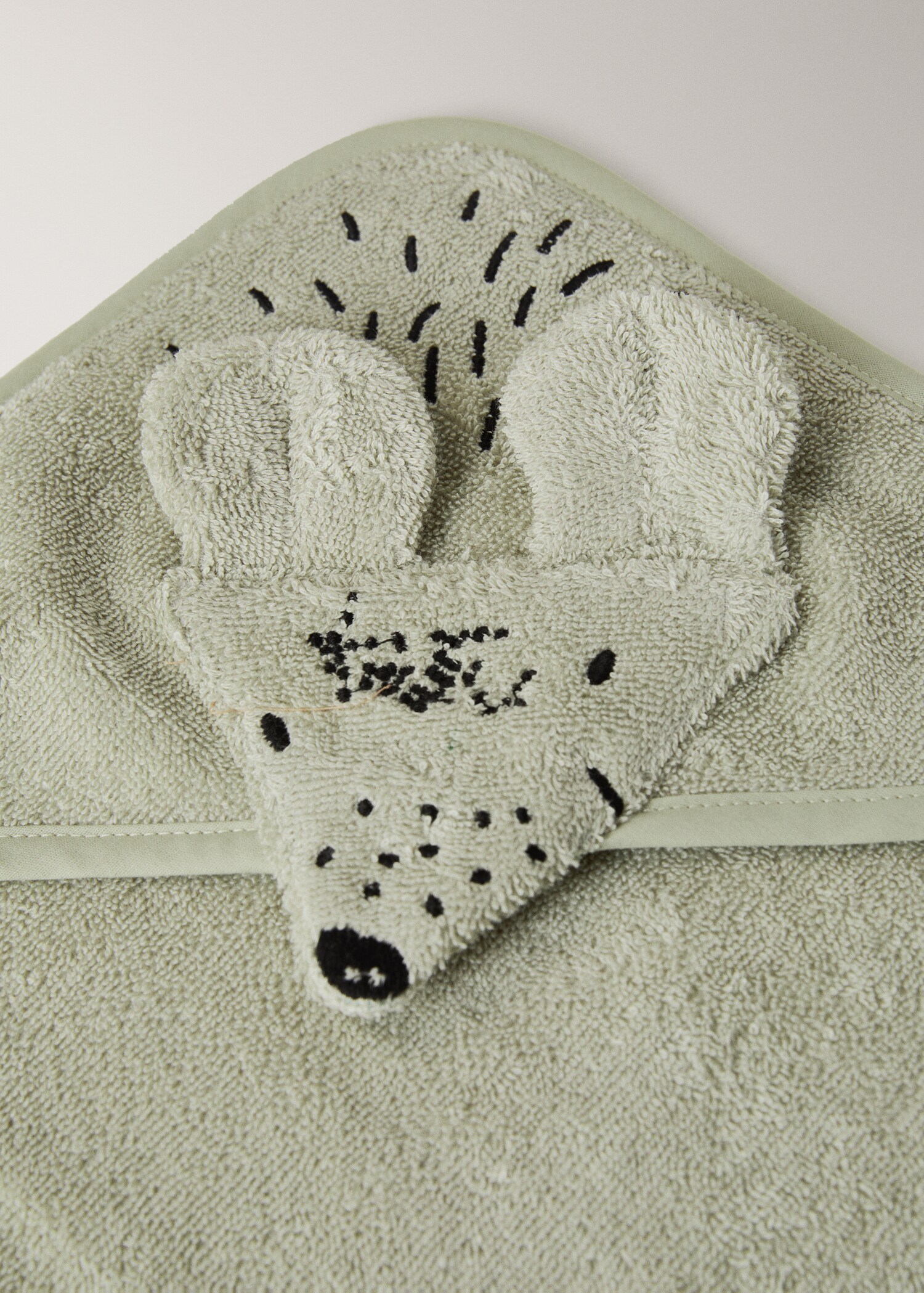 Children's bath cape with mouse hood detail - Details of the article 1