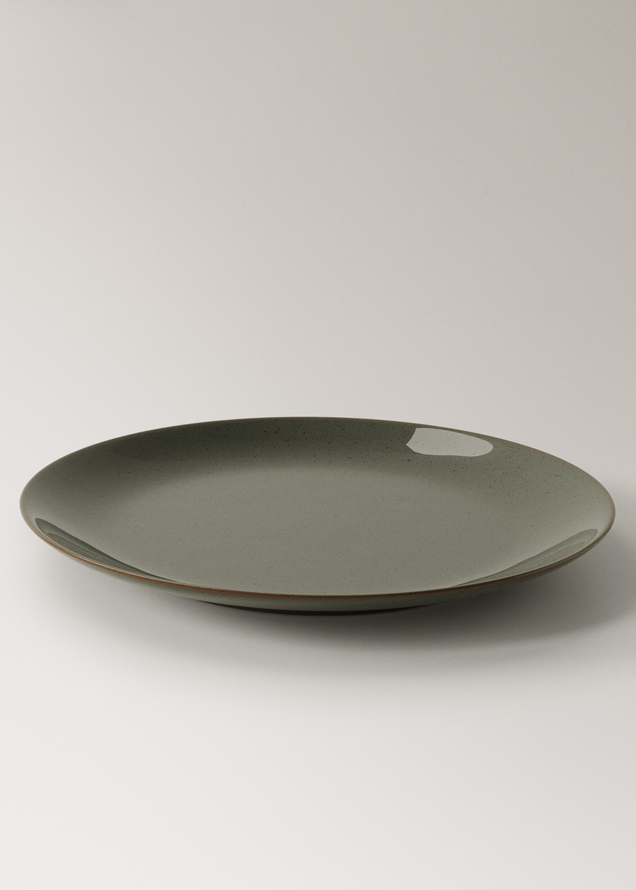 Stoneware dessert plate with spots - Details of the article 1, Dark Grey. Ref: 17022039-00.