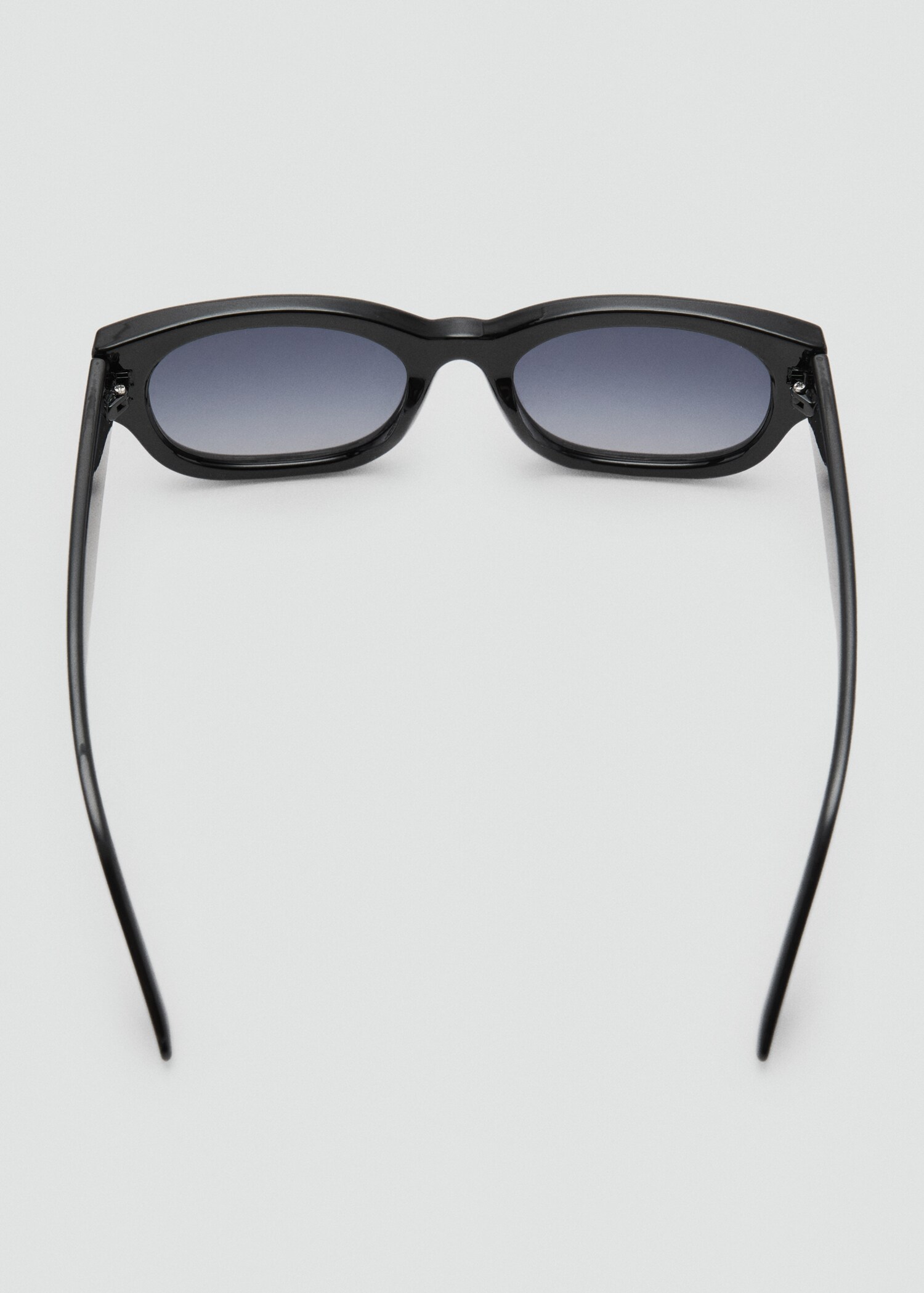 Resin frame sunglasses - Details of the article 1