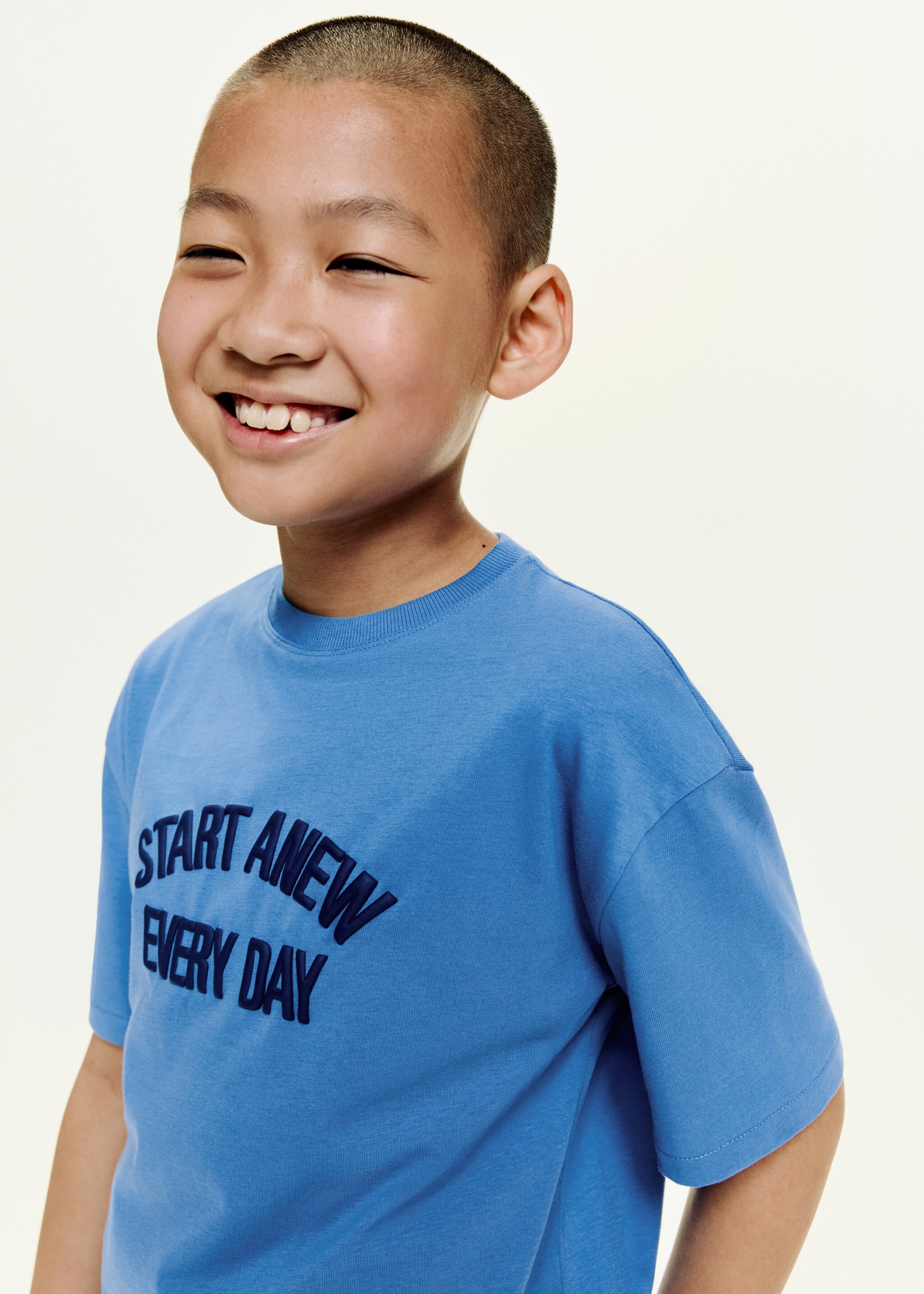 Embossed design T-shirt - Details of the article 1
