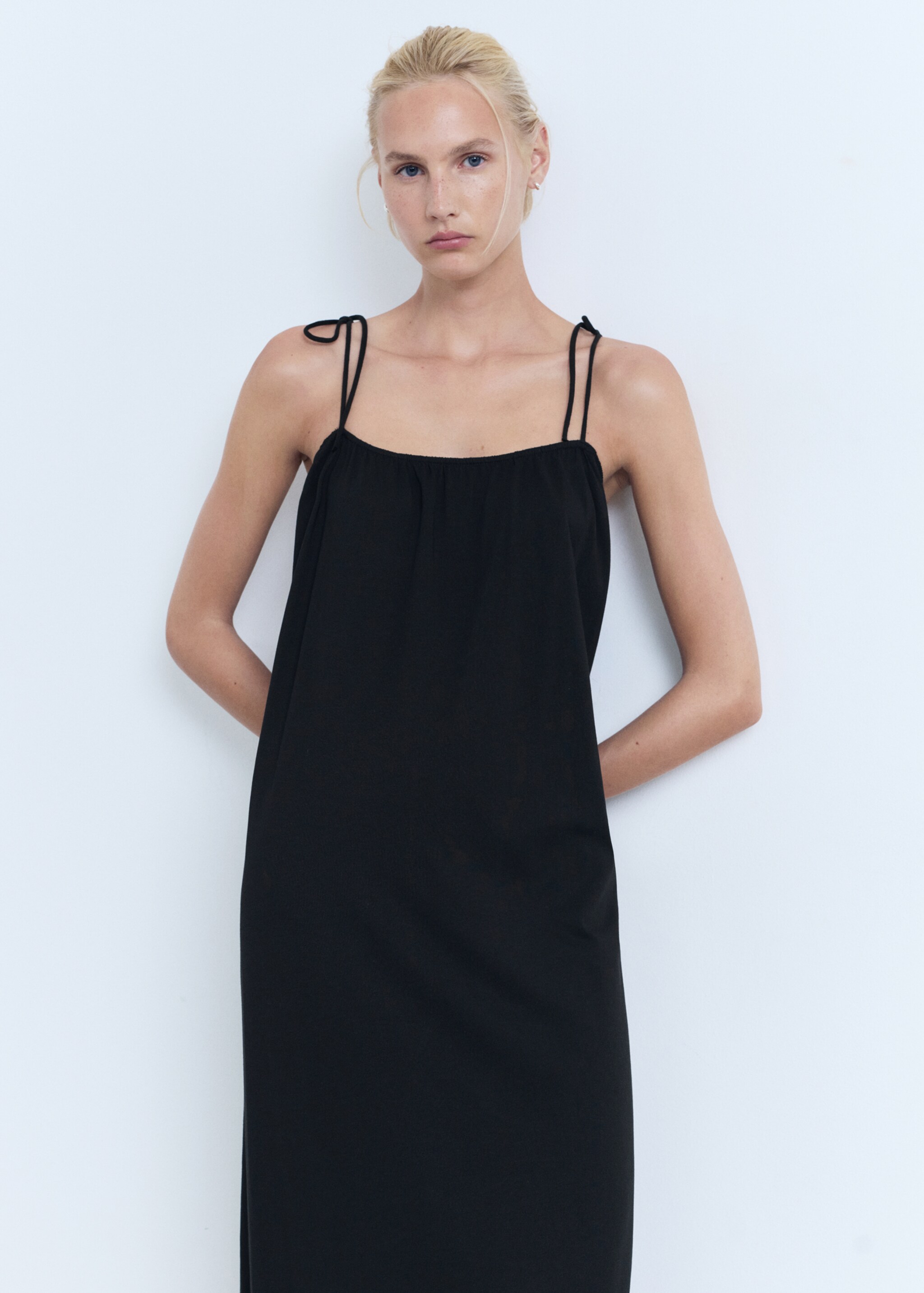 Vestido de algodão com laços - Plano médio