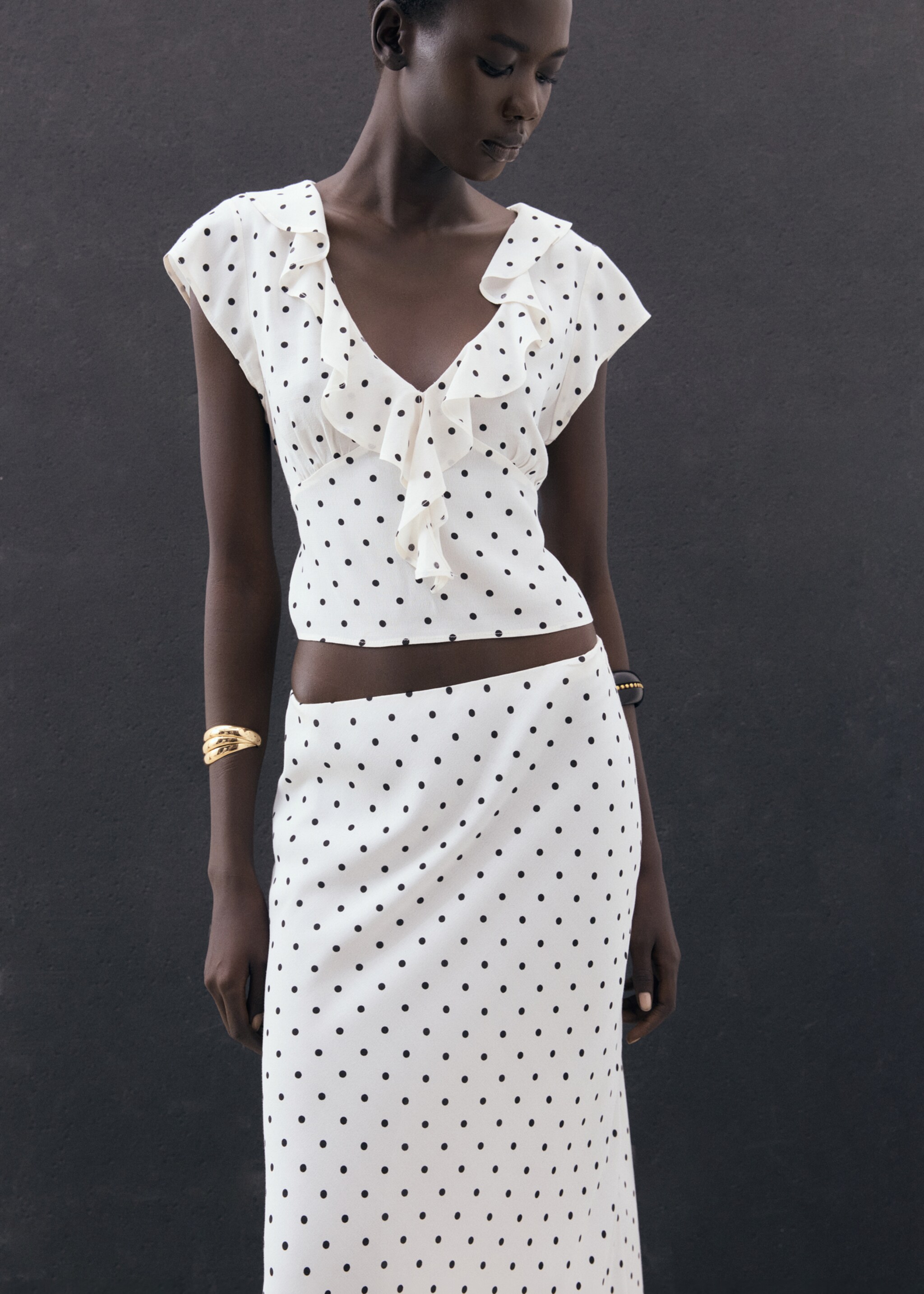 Long polka dot skirt - Details of the article 1