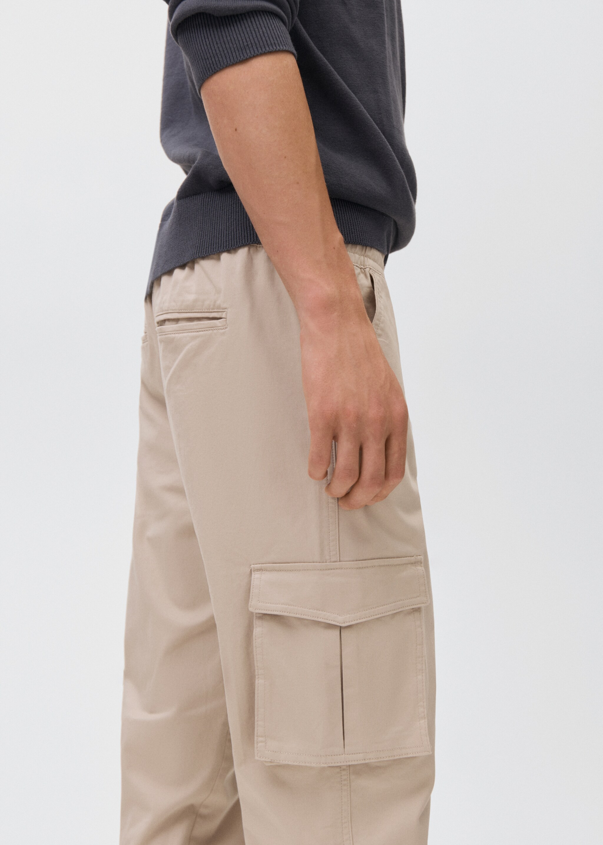 Cargo joggers with drawstring - Details of the article 6