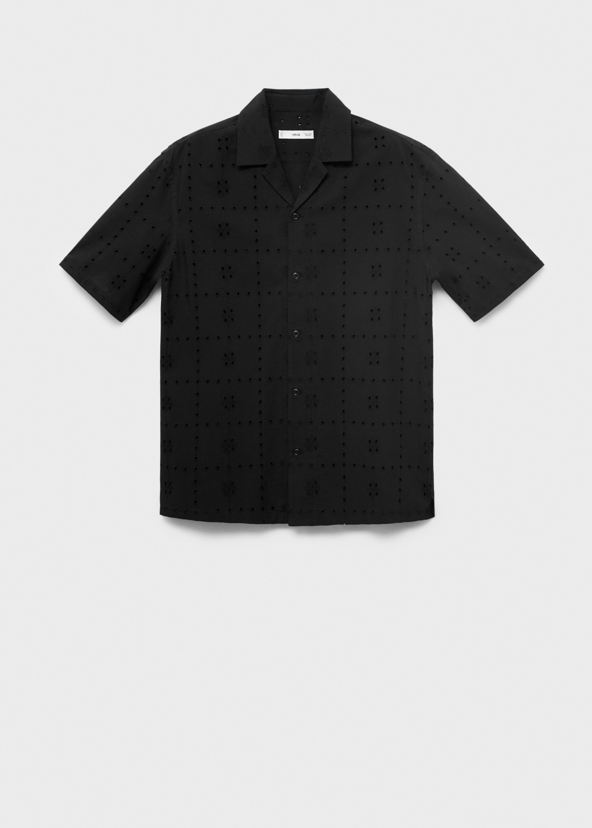 Camisa com bordados recortados - Artigo sem modelo