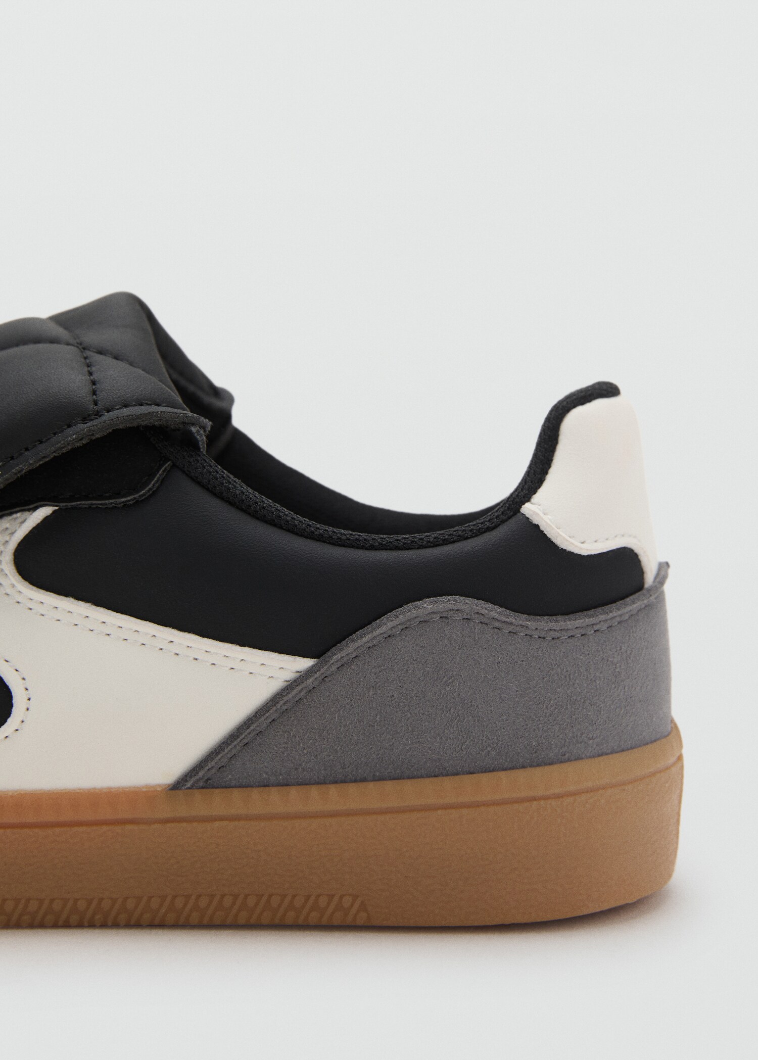 Sneakers with folded tongue - Детальніше про товар 1